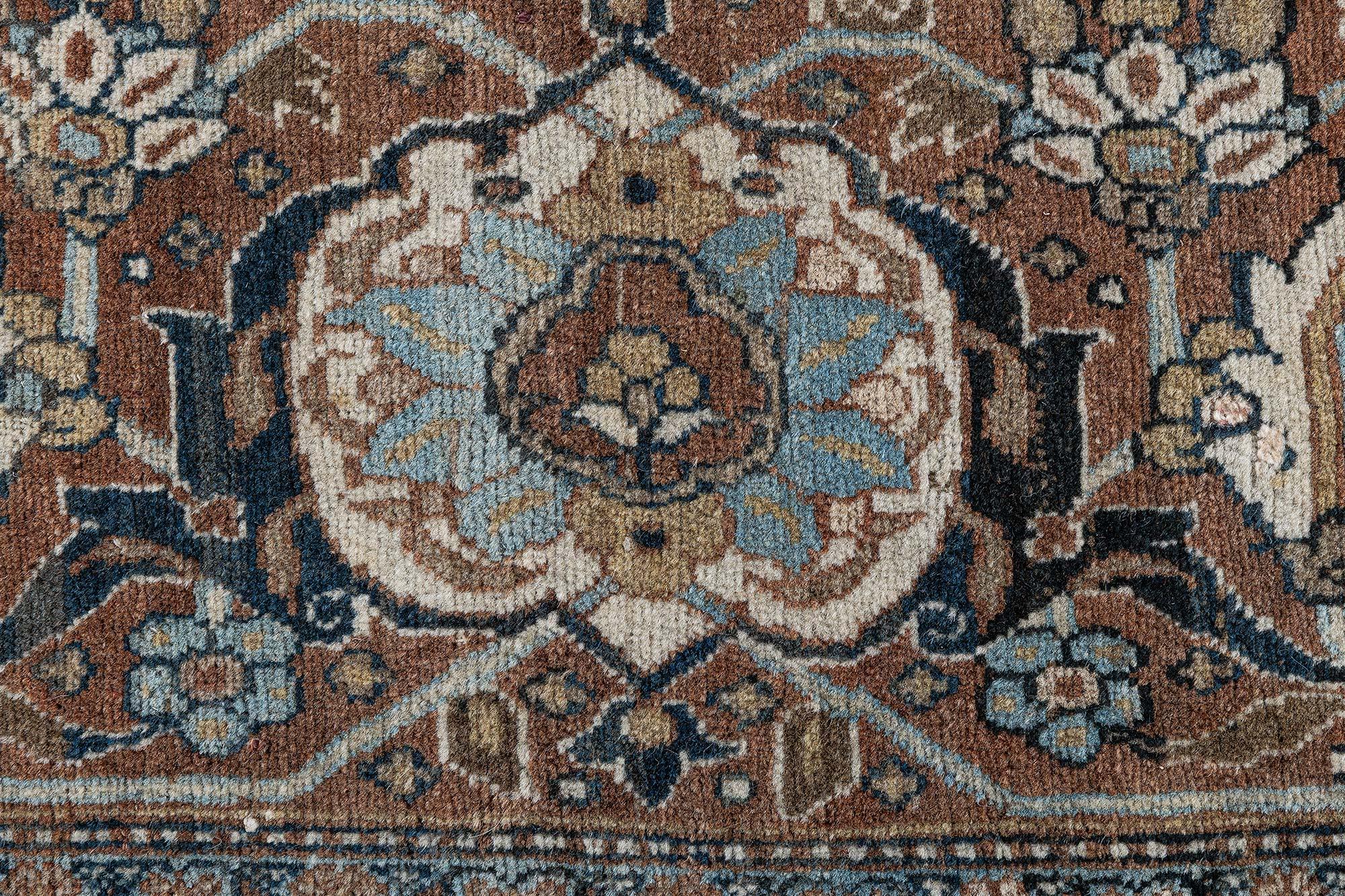 Doris Leslie Blauer antiker persischer Täbris-Teppich in Blau (20. Jahrhundert) im Angebot