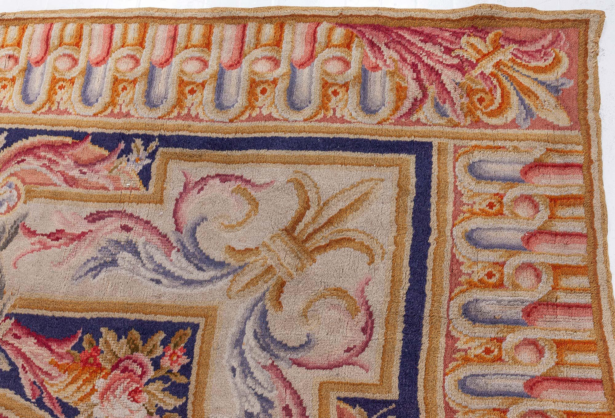 Tapis ancien de Savonnerie en laine noué à la main Doris Leslie Blau en vente 1