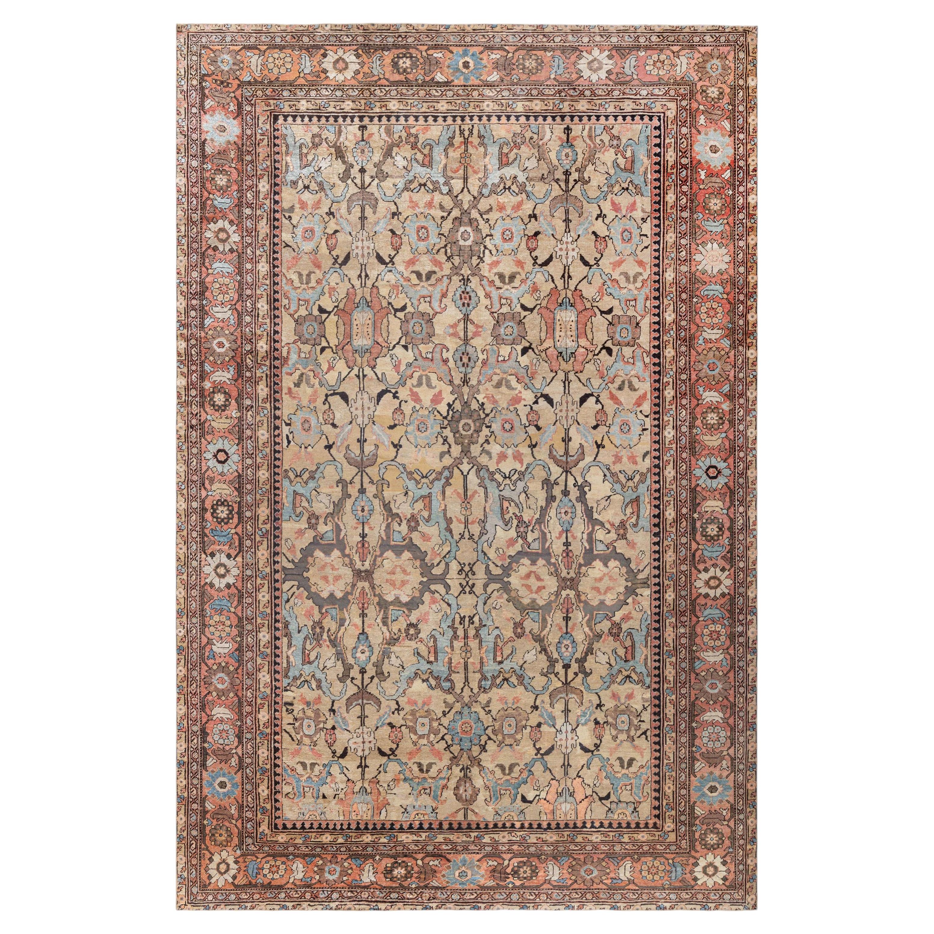 Doris Leslie Blau: Antiker Sultanabad-Teppich mit durchgehendem Blumenmuster in zartem Beige – um 1900