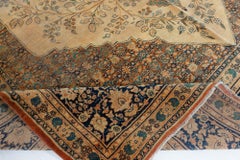 Alfombra antigua de Tabriz con medallones de Doris Leslie Blau, en color beige claro - h. 1880