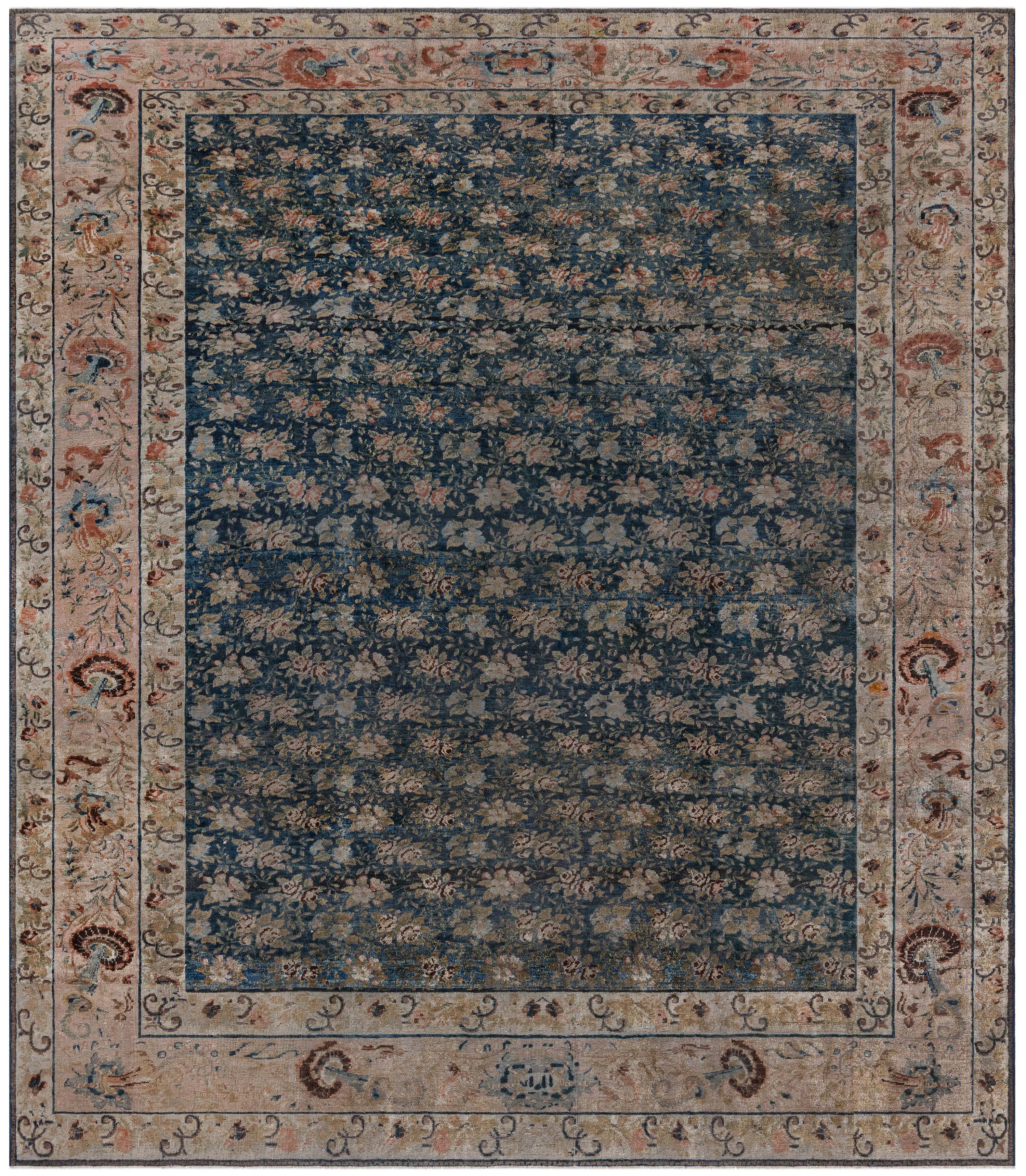 Doris Leslie Blau: Antiker türkischer Teppich mit durchgehendem Blumenmuster in zartem Sandton – um 1920