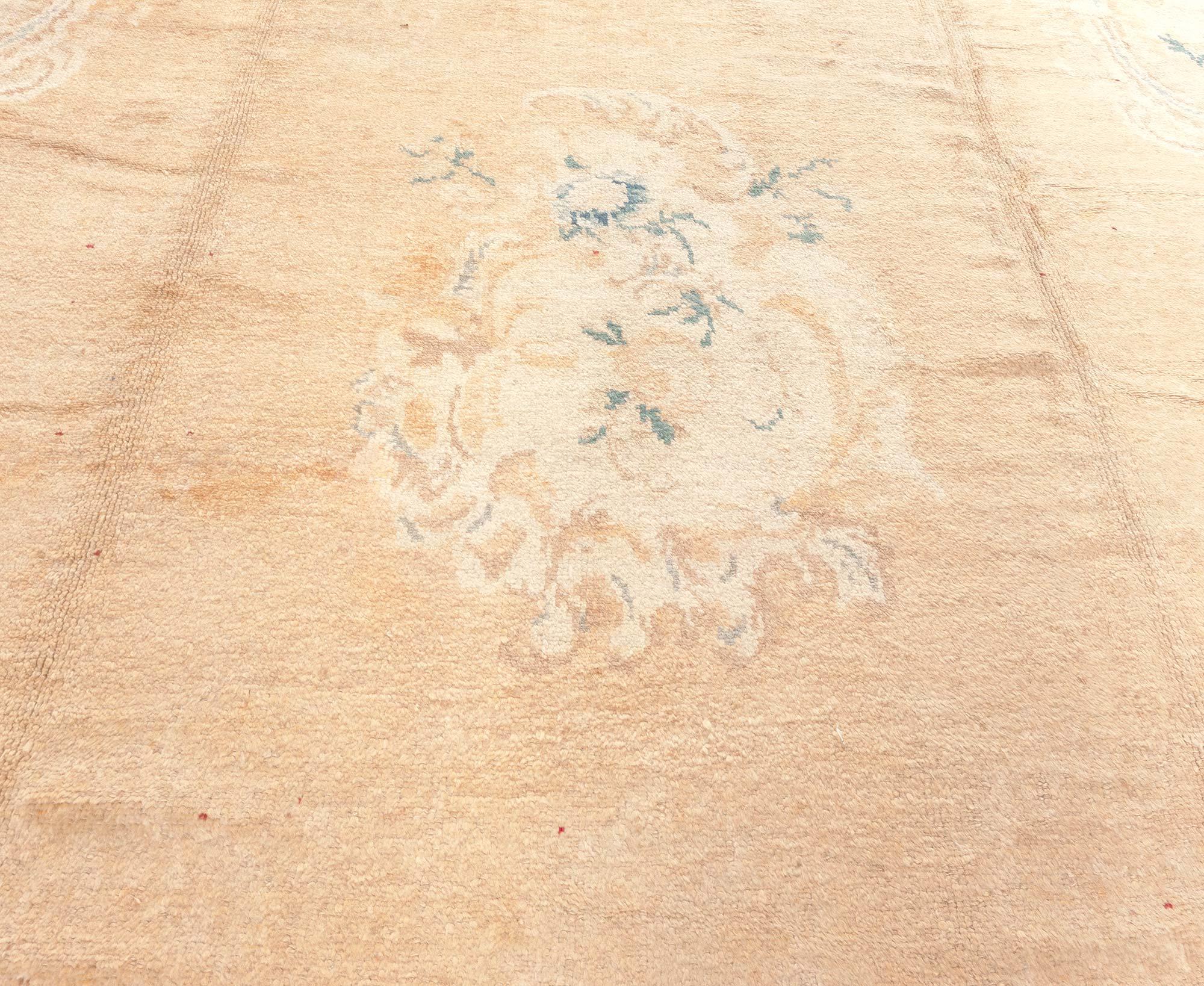 Doris Leslie Blau 1920s Antique Turkish Angora Oushak Rug In Good Condition For Sale In New York, NY