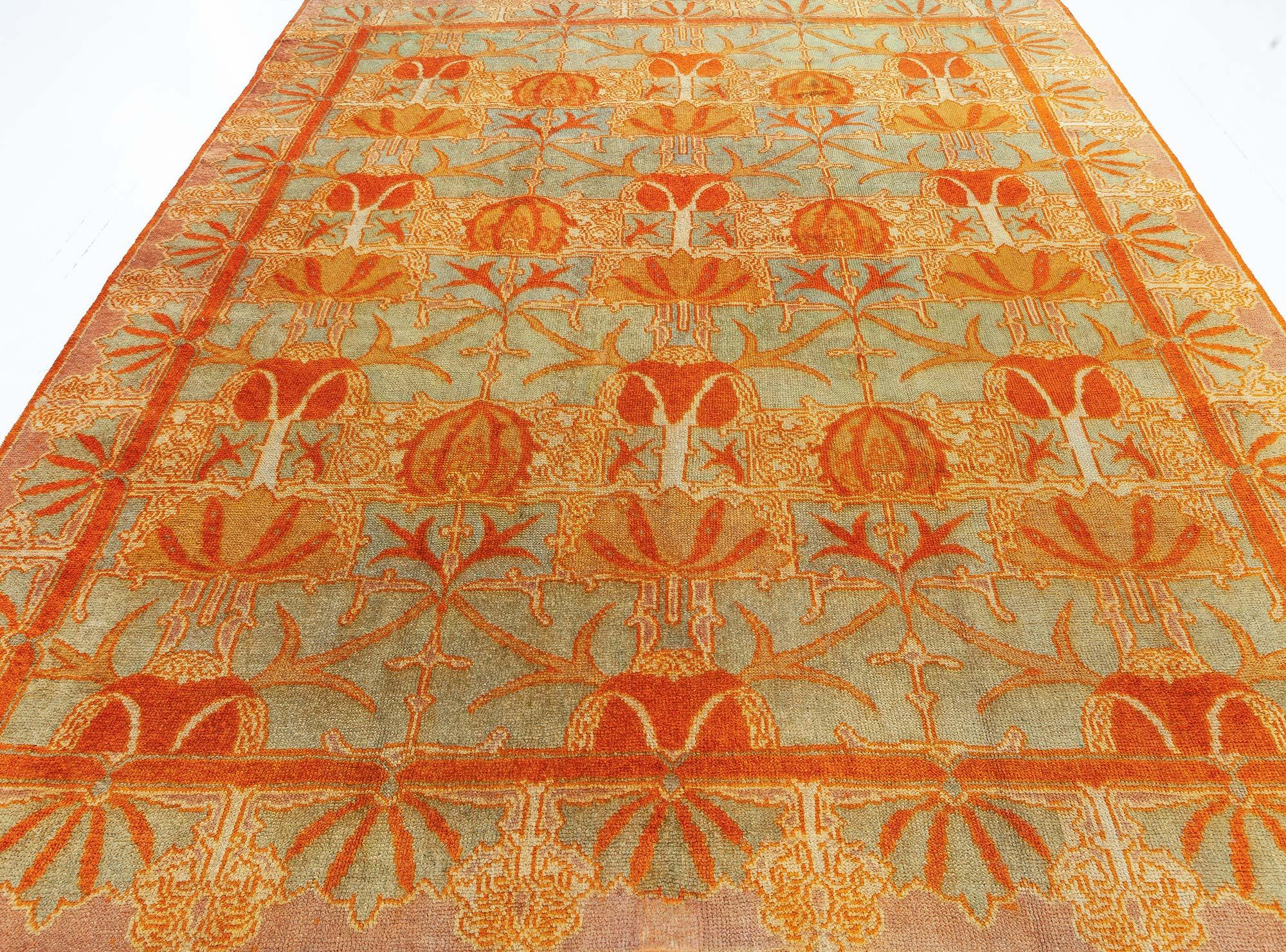 Tappeto Doris Leslie Blau Arts and Crafts Donegal di C.F.A. Voysey In condizioni buone in vendita a New York, NY