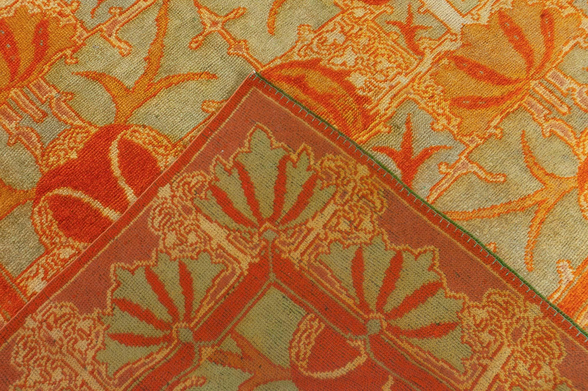 Tappeto Doris Leslie Blau Arts and Crafts Donegal di C.F.A. Voysey in vendita 2