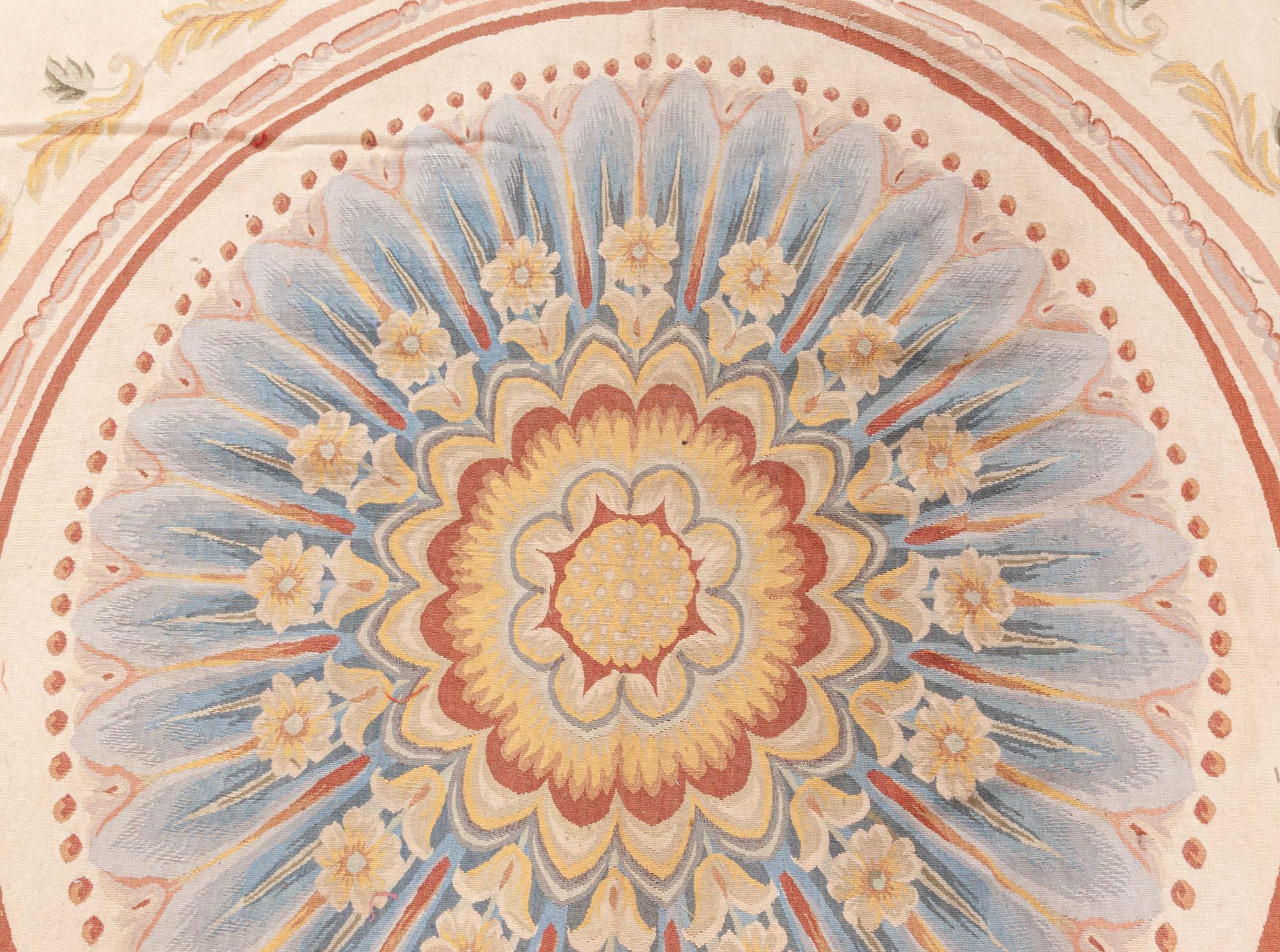 Doris Leslie Blau Aubusson Rug In New Condition For Sale In New York, NY