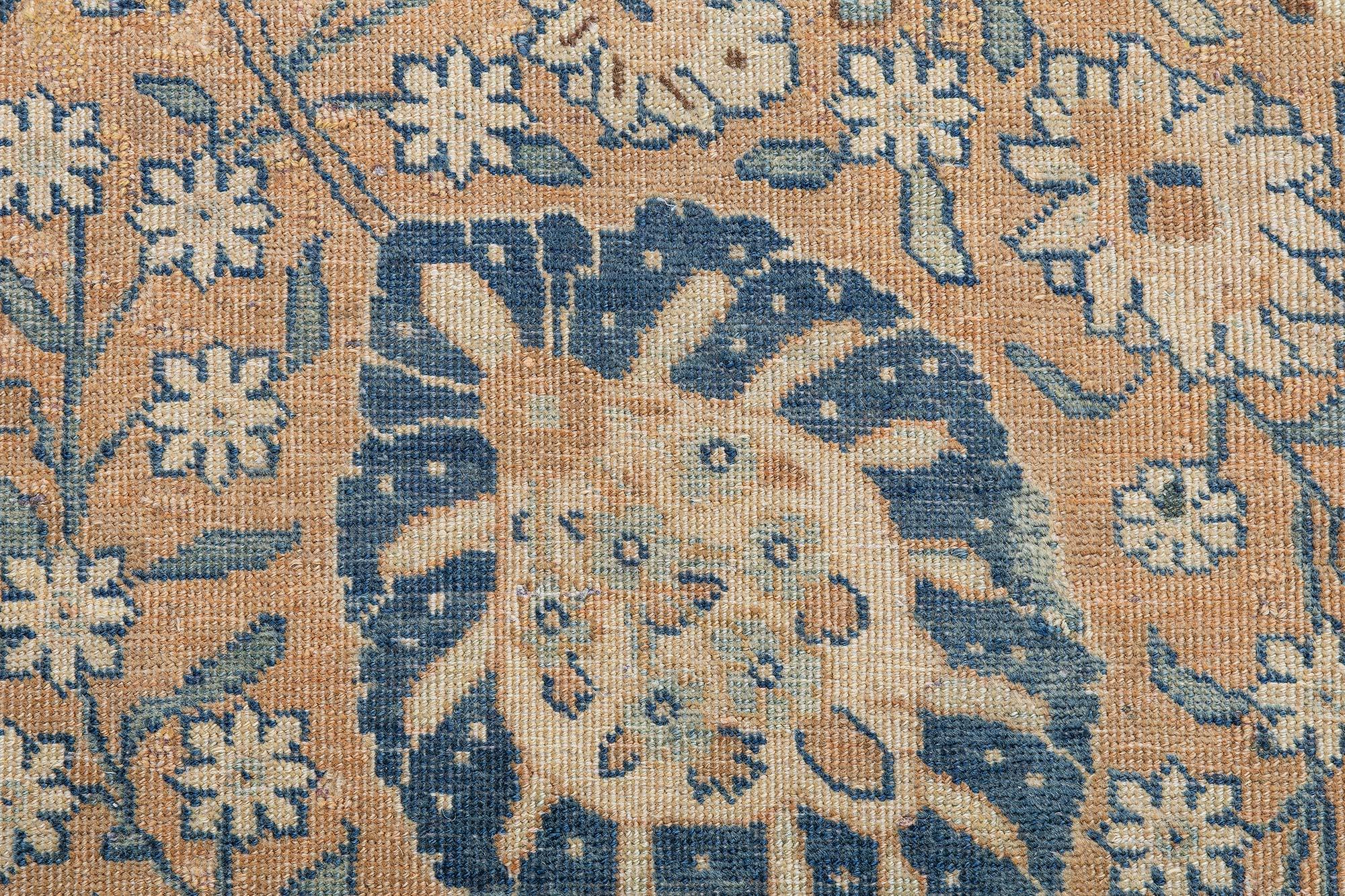 Doris Leslie Blauer authentischer persischer Täbris-Teppich aus dem 19. Jahrhundert, handgefertigt (Handgeknüpft) im Angebot