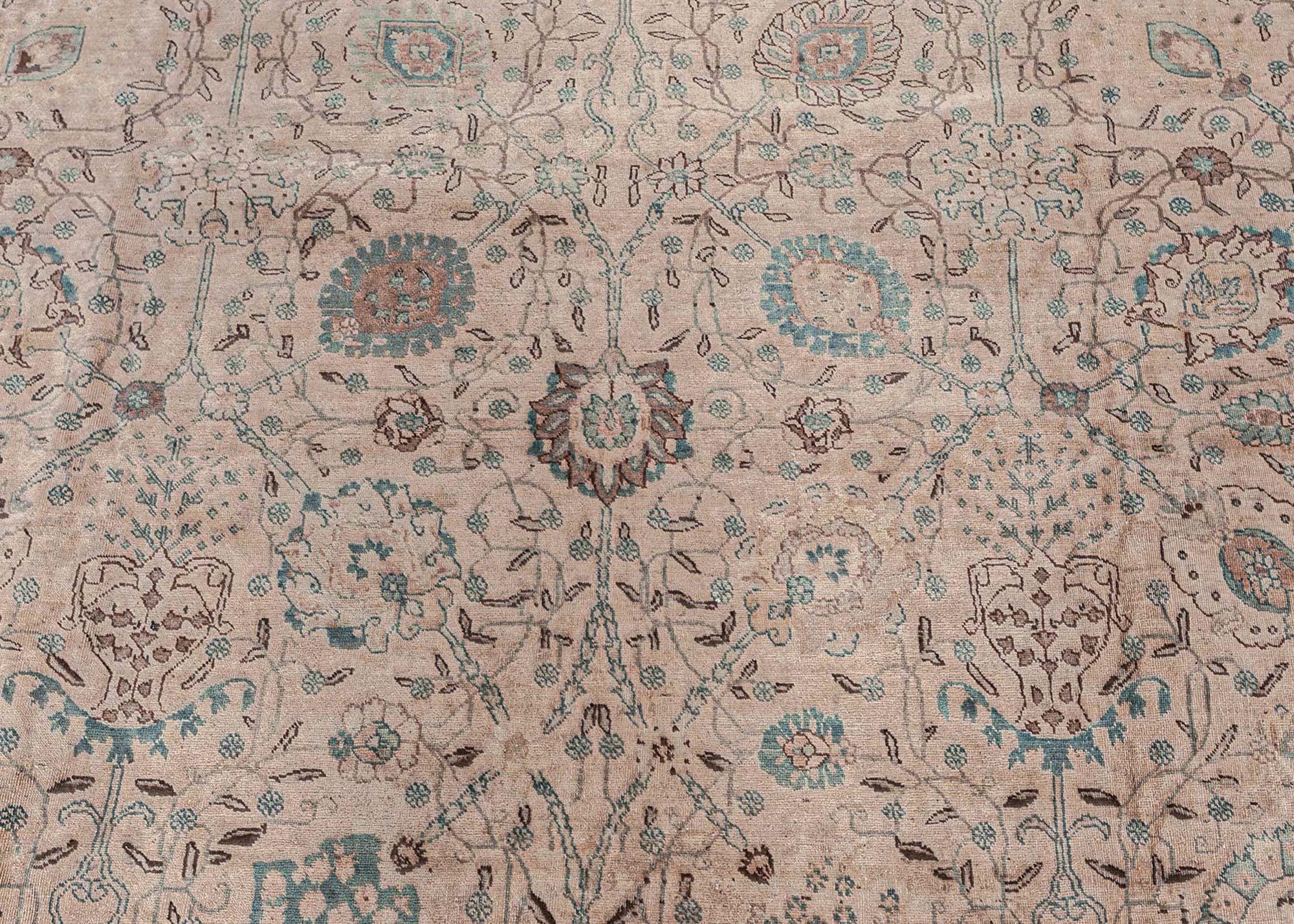 Authentique Tapis Persan Tabriz Beige Vert Fait Main en Laine
Taille : 10'10