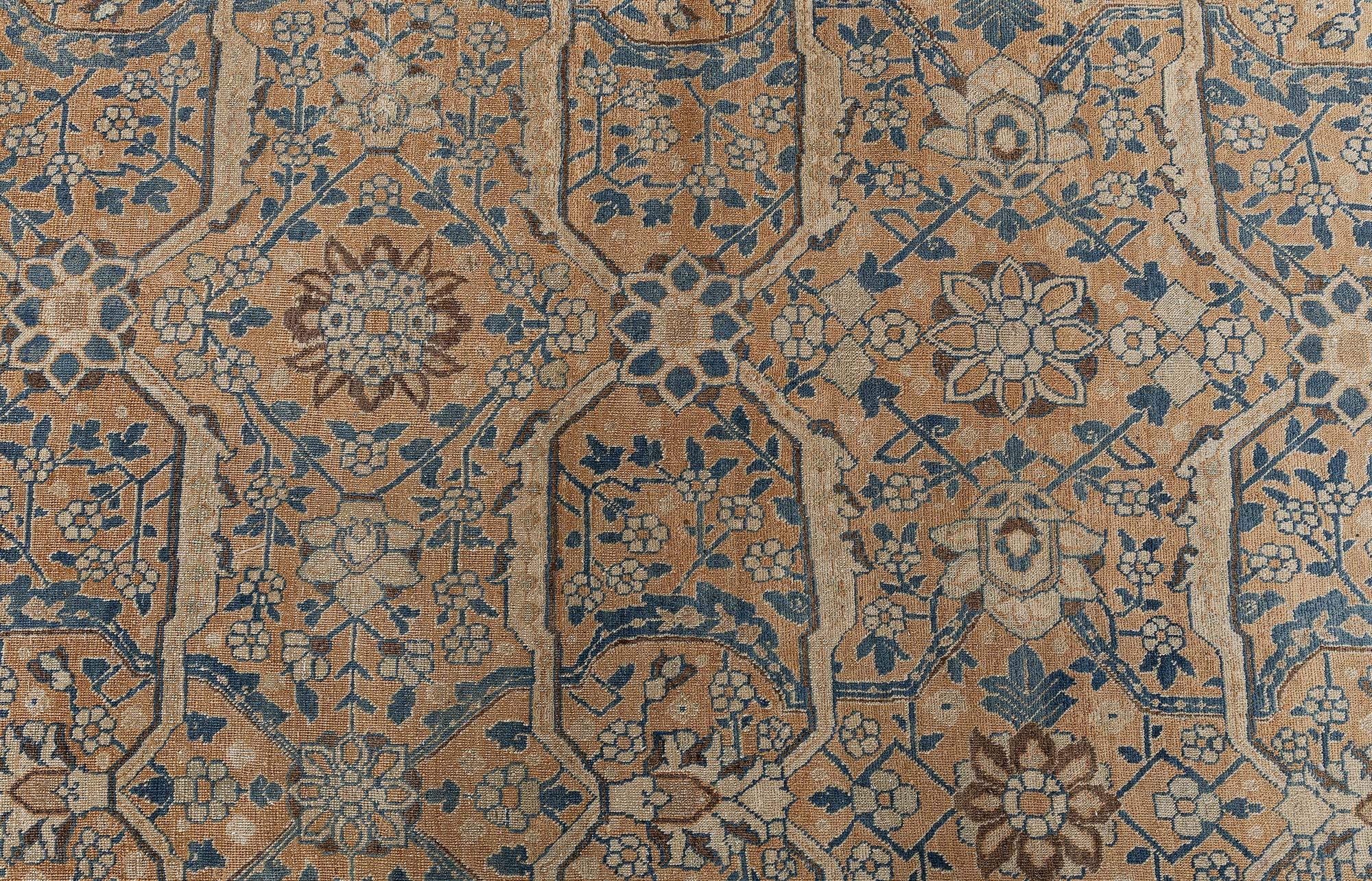 Tapis persan Tabriz authentique fait à la main Doris Leslie Blau Bon état - En vente à New York, NY