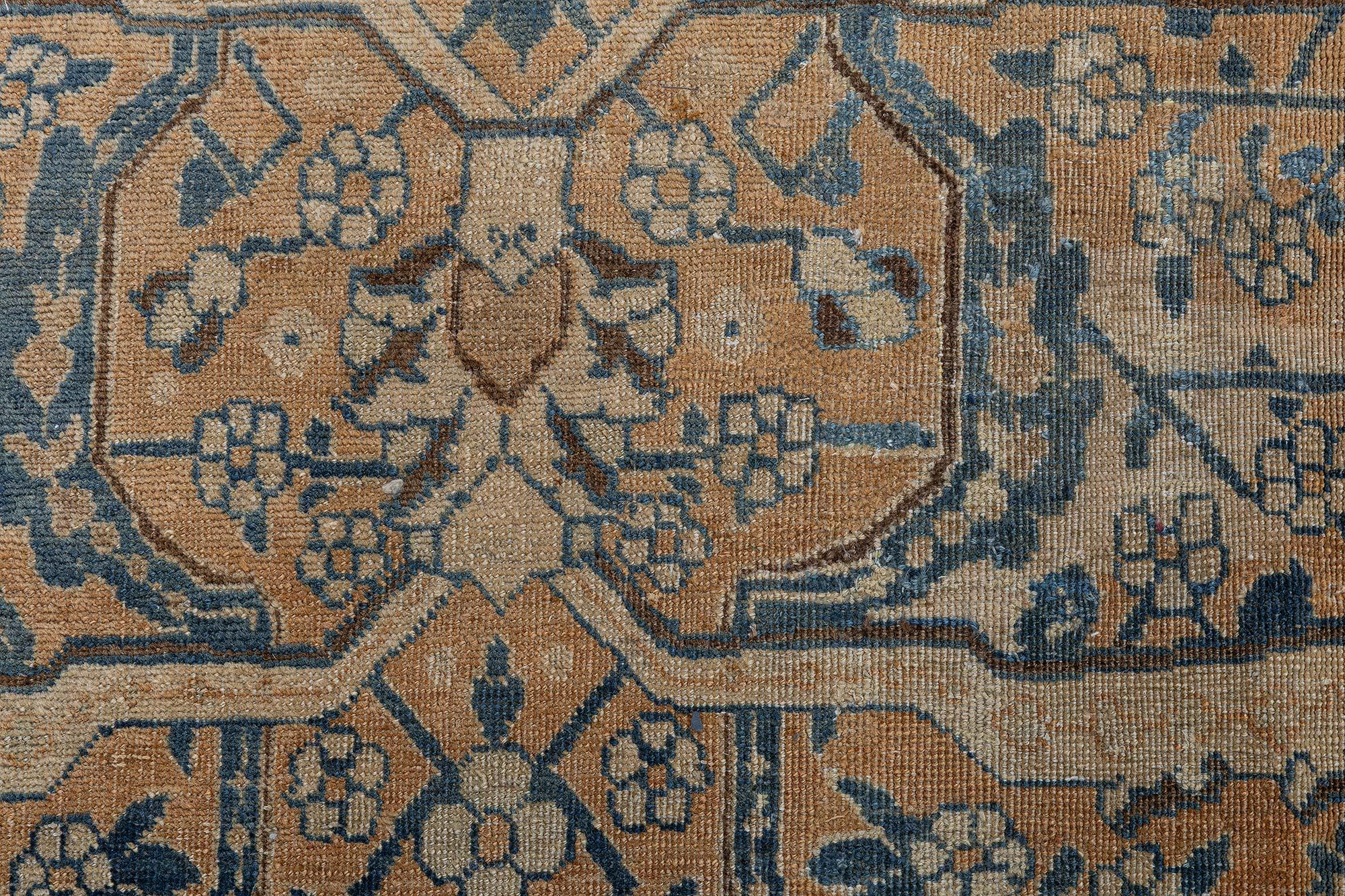 20ième siècle Tapis persan Tabriz authentique fait à la main Doris Leslie Blau en vente