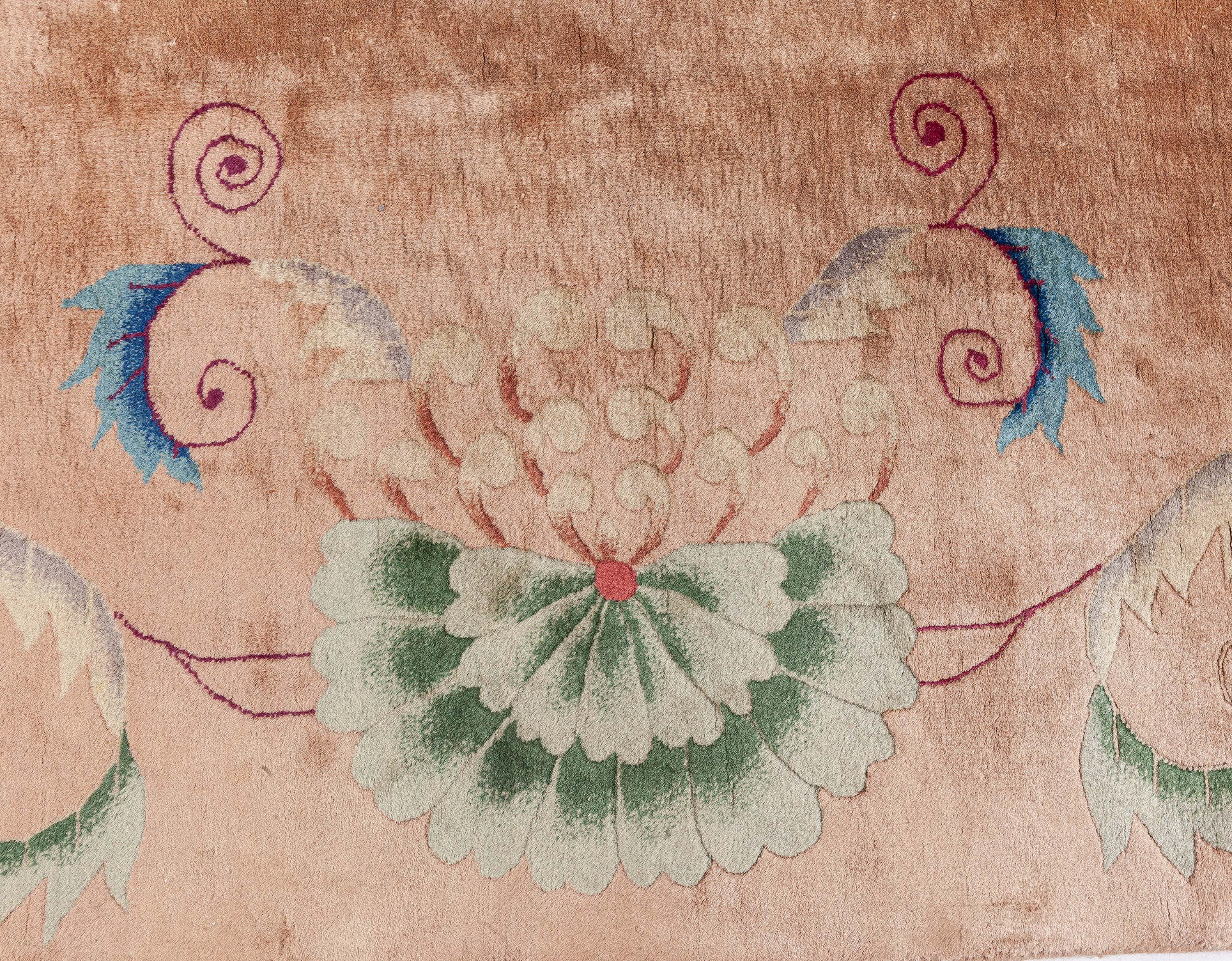 Chinois Tapis chinois Art Déco fait main Doris Leslie Blau à motif de fleur de lotus en vente