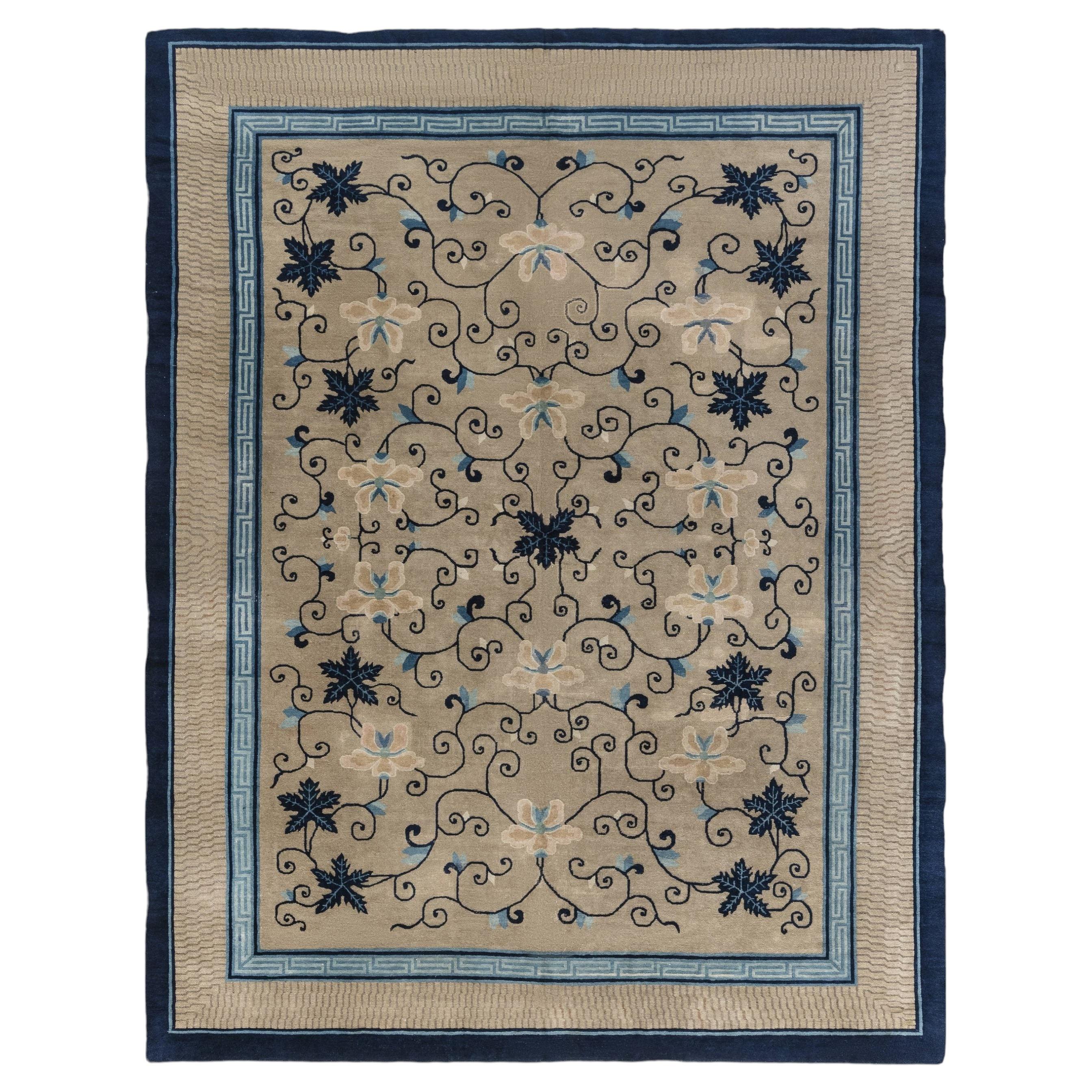 Doris Leslie Blau – Chinesischer Vintage-Teppich aus handgeknüpfter Wolle mit Blumenmuster in warmem Beige
