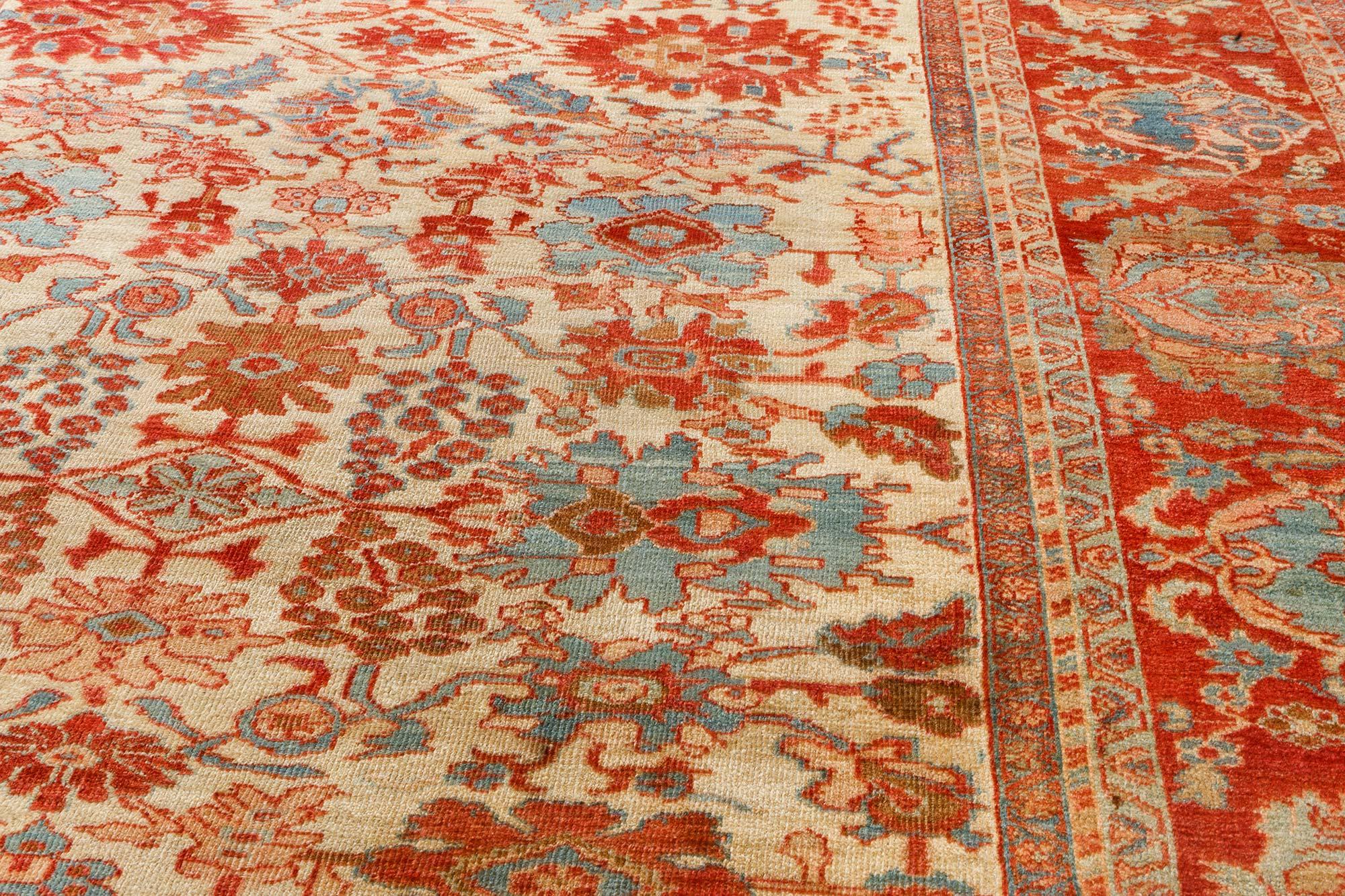 1900s Persian Sultanabad Rug Size Adjusted In Good Condition For Sale In New York, NY