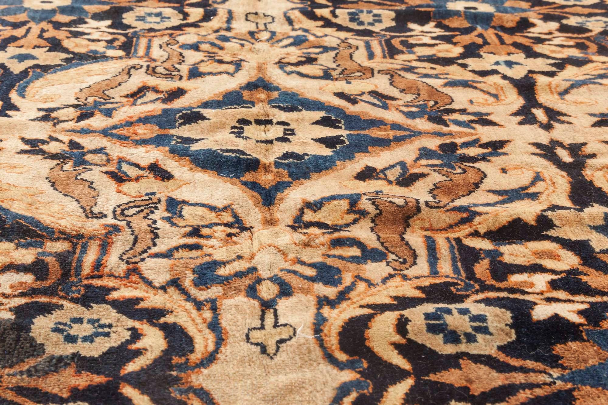 Antique Floral Persian Kirman Handmade Wool Rug In Good Condition For Sale In New York, NY