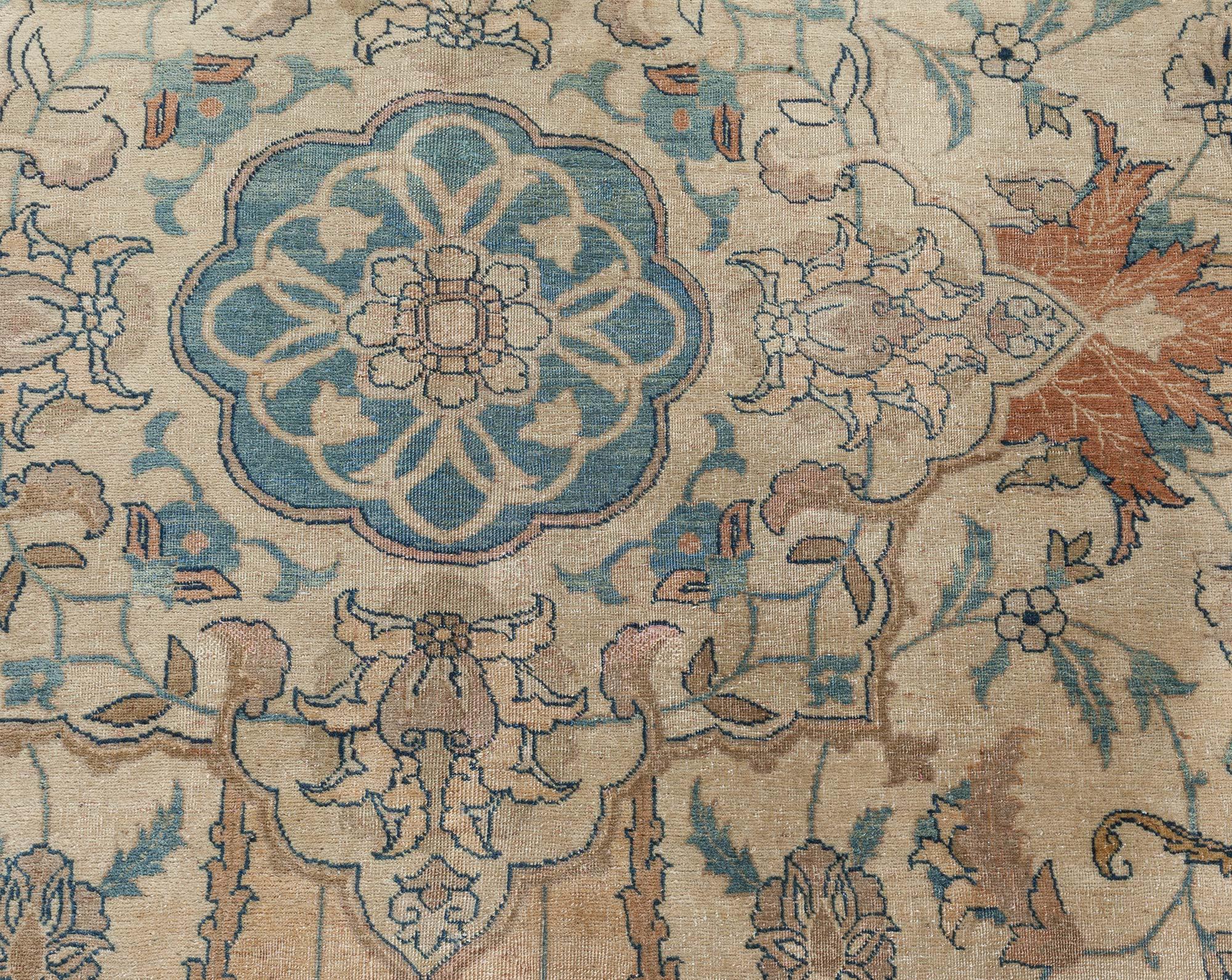 Antique Flower Medallion Persian Tabriz Wool Rug In Good Condition For Sale In New York, NY