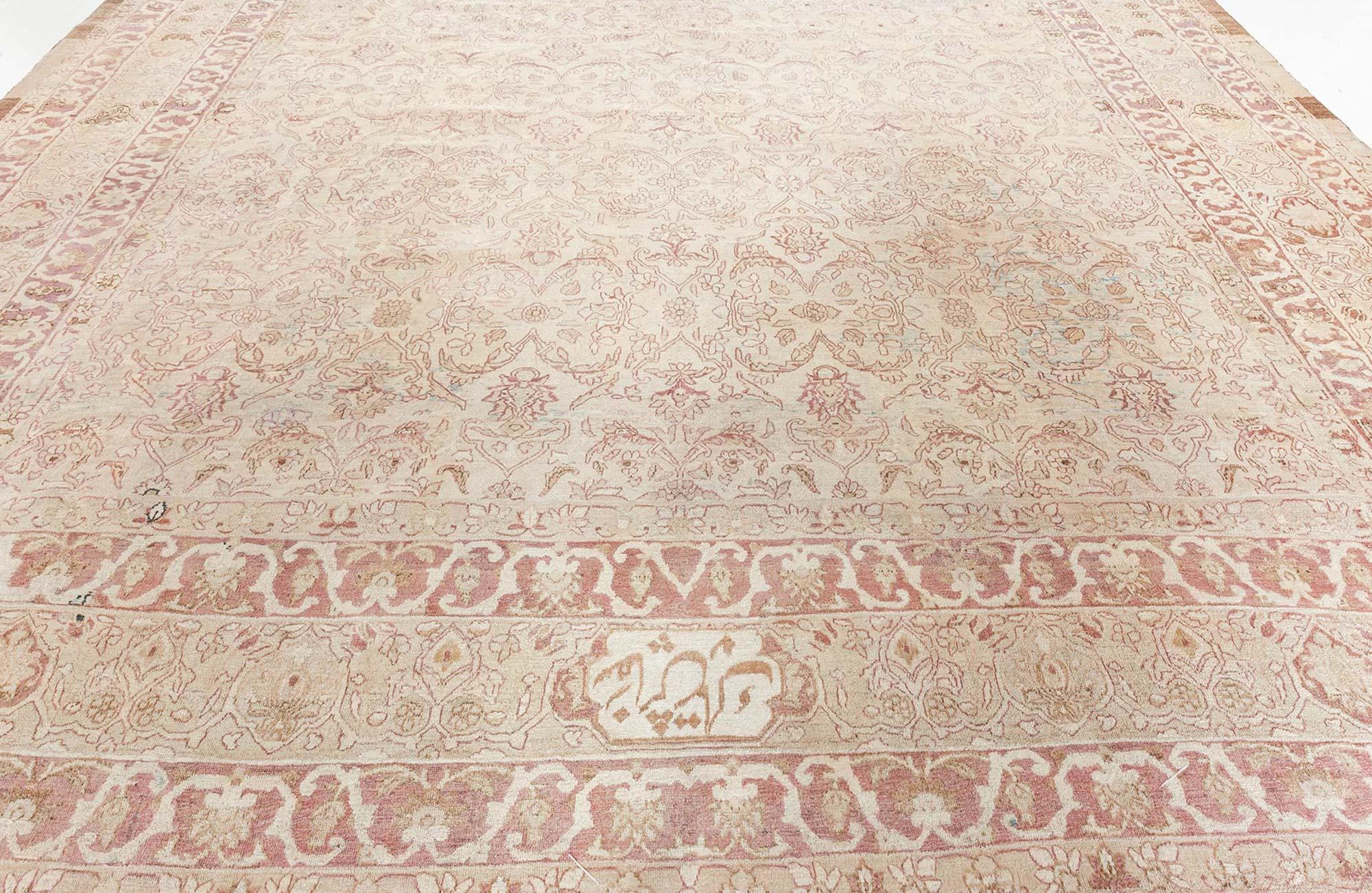 Antique Persian Kirman rug
Size: 10'1