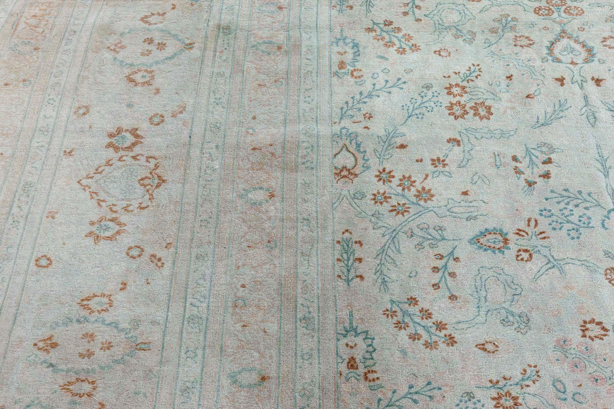 Tapis persan Kirman ancien Doris Leslie Blau « Taille ajustée » Bon état - En vente à New York, NY