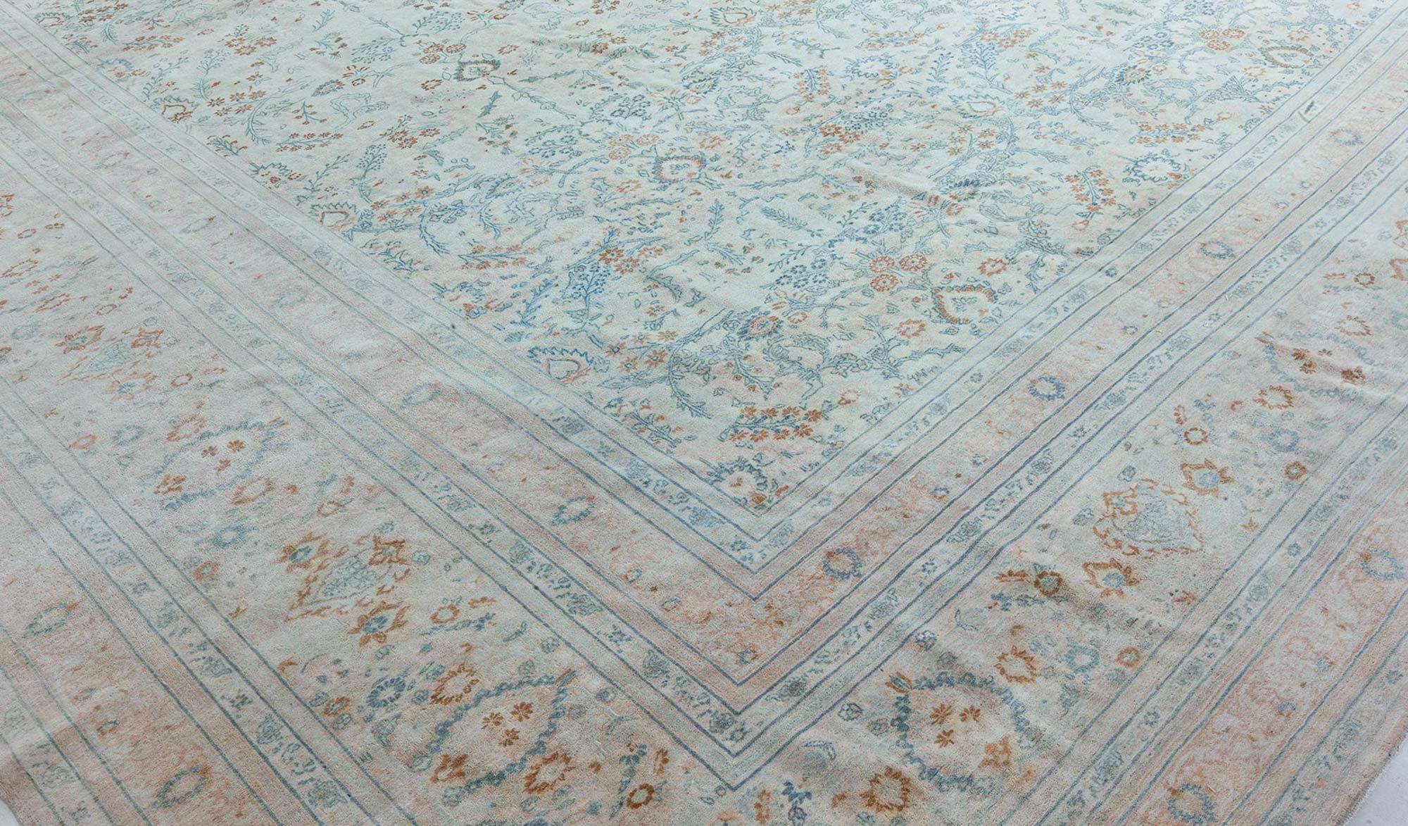 Tapis persan Kirman ancien Doris Leslie Blau « Taille ajustée » en vente 1