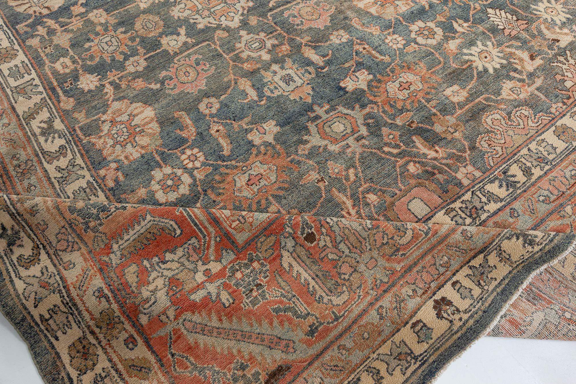Antiker Persischer Malayer Handgefertigter Wollteppich im Zustand „Gut“ im Angebot in New York, NY