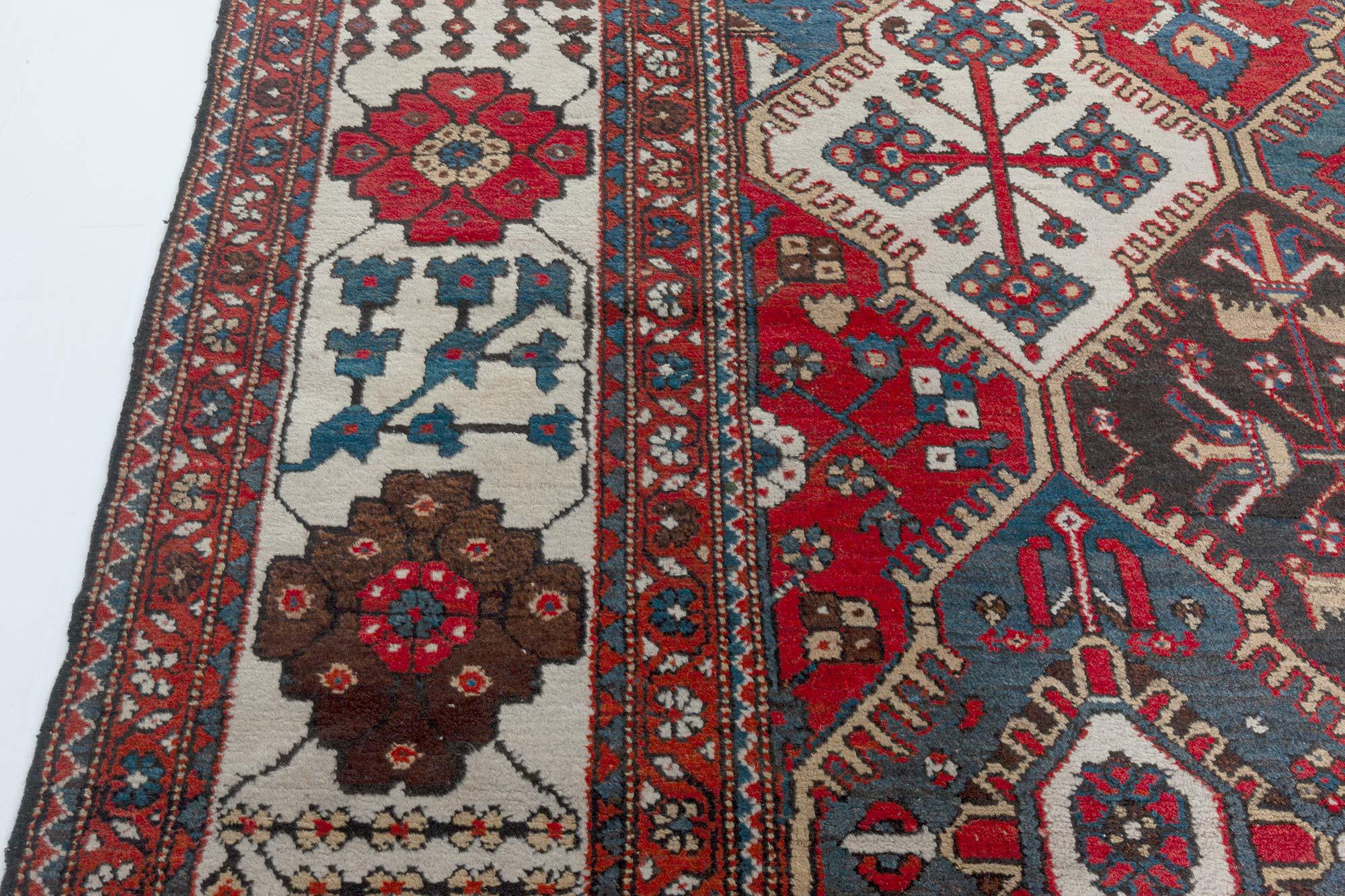 Authentic 19th Century Persian Bakhtiari Carpet In Good Condition For Sale In New York, NY