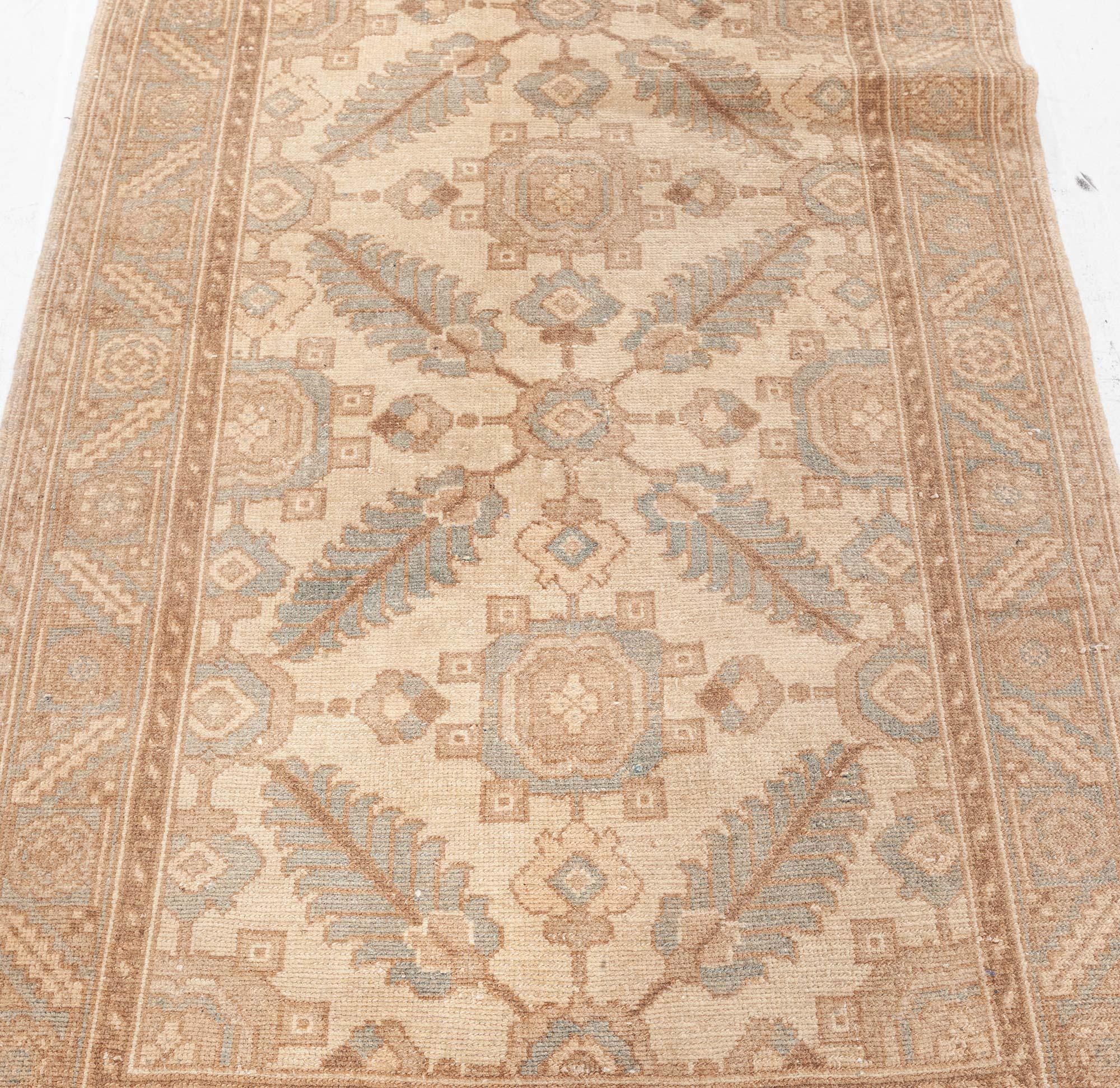 Authentic Persian Malayer Handmade Wool Carpet For Sale 1
