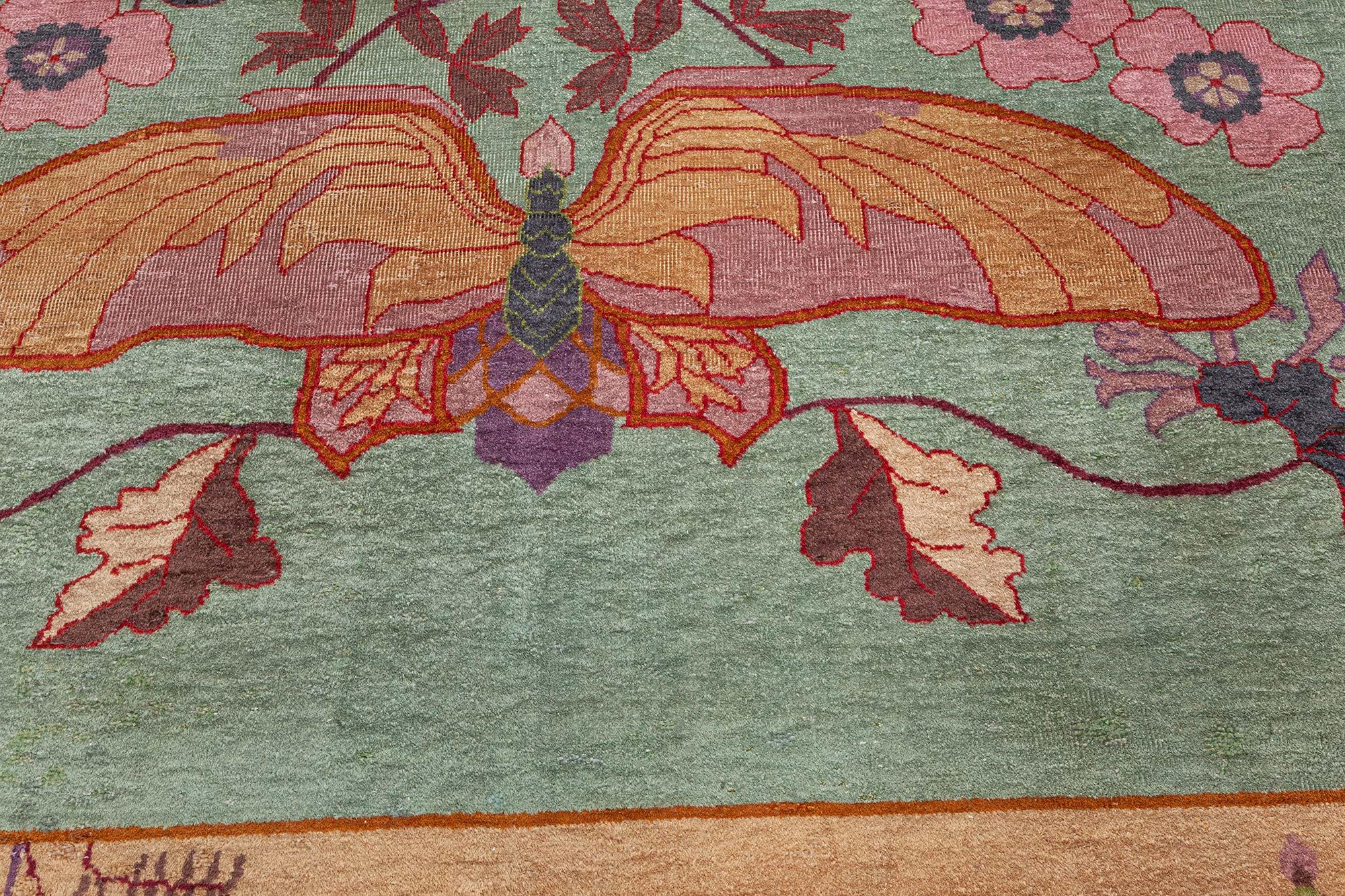 Chinese Art Deco Rug
Size: 9'10