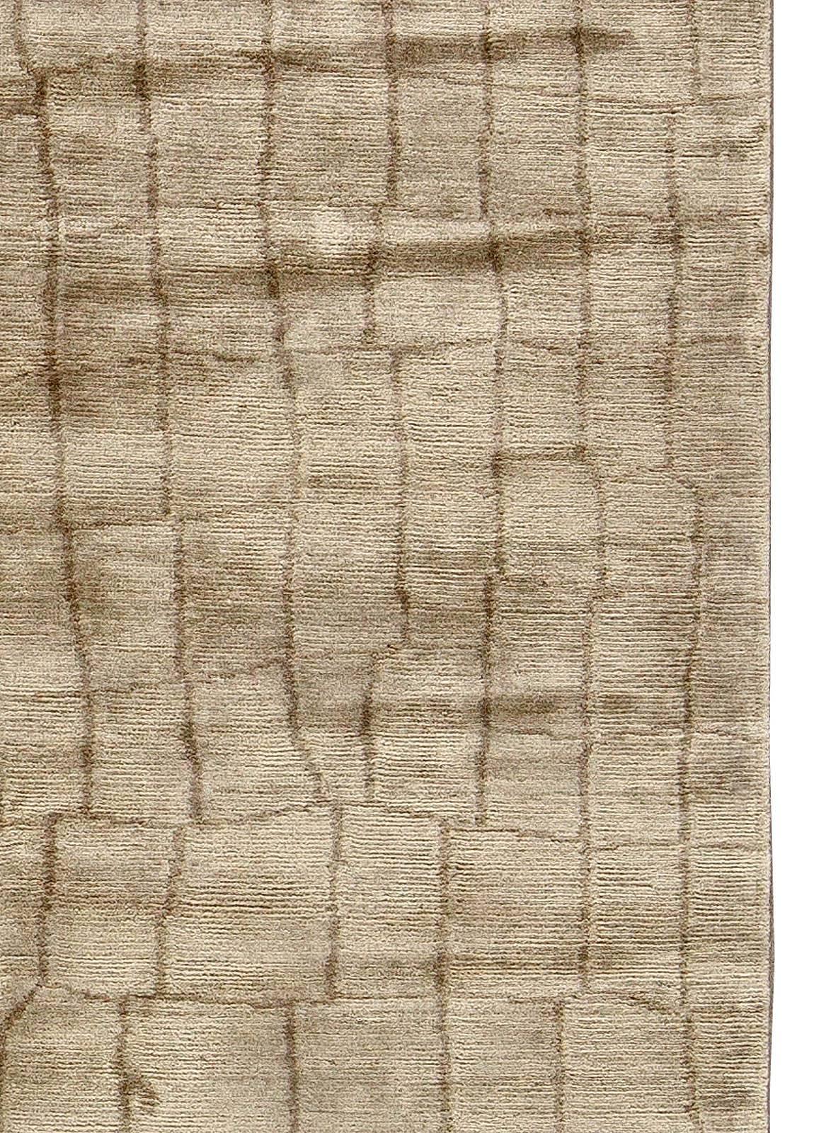 Modern Luxurious Silk Rug with Grey Crocodile Skin Design by Doris Leslie Blau For Sale
