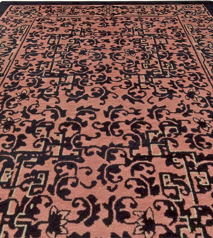 Hand-Knotted Early 20th Century Chinese Black and Pink Wool Rug For Sale