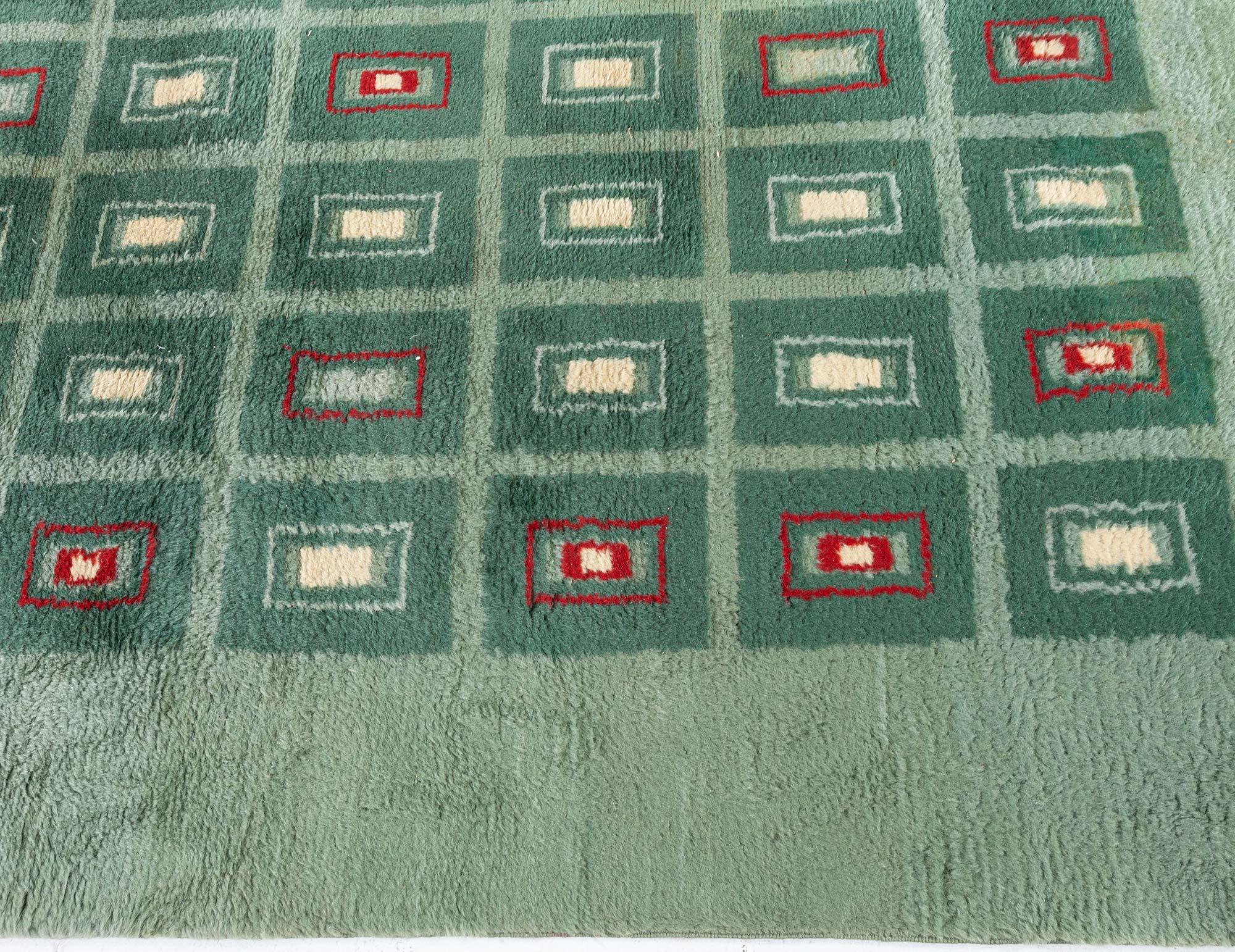 Early 20th Century French Art Deco Green Wool Rug In Good Condition For Sale In New York, NY