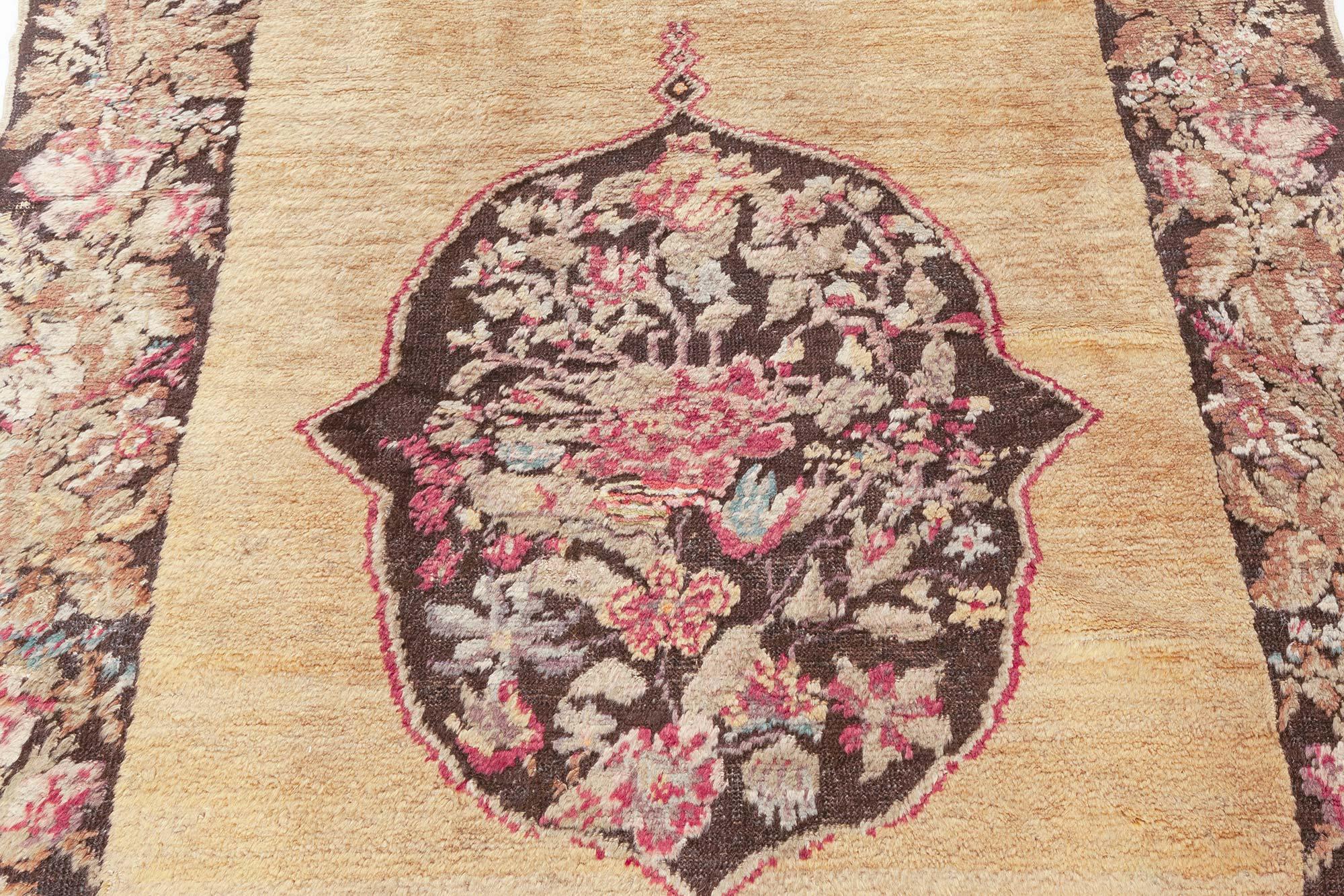 Early 20th century Karabagh black and pink flower design handmade wool rug
Size: 4'0