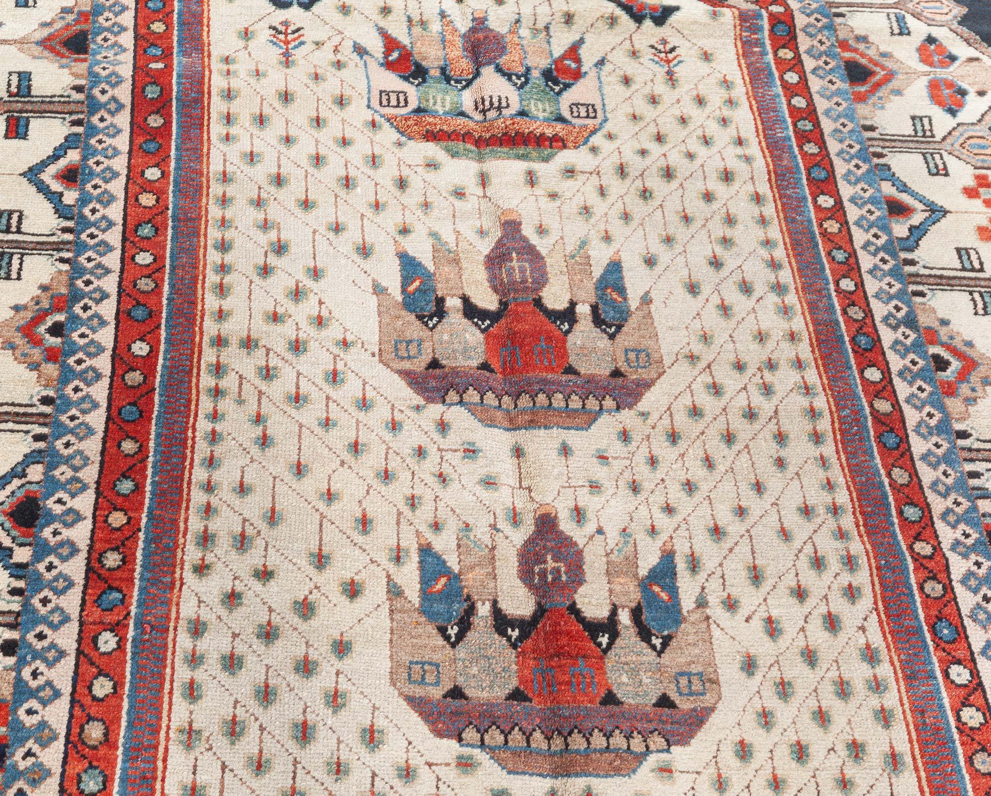Early 20th century Persian Malayer handmade wool rug
Size: 4'4