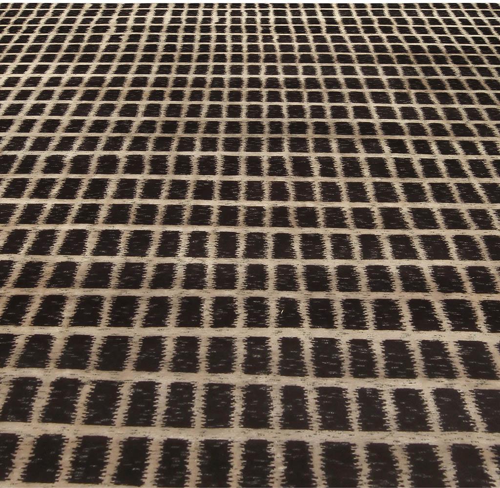 Doris Leslie Blau collection geometric black magic rug.
Size: 10'0