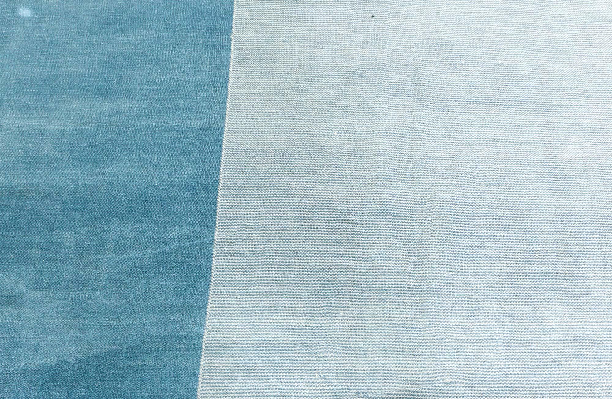 Grand tapis indien Dhurrie bleu vintage Bon état - En vente à New York, NY