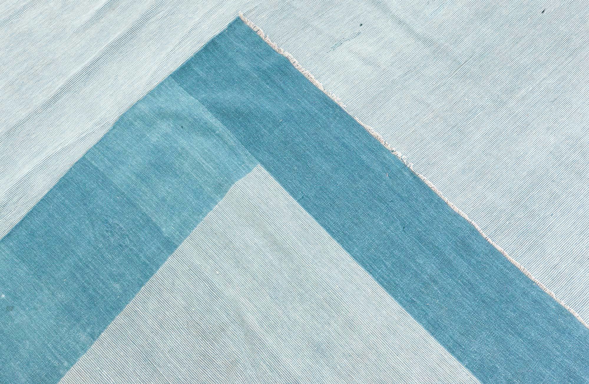 Coton Grand tapis indien Dhurrie bleu vintage en vente