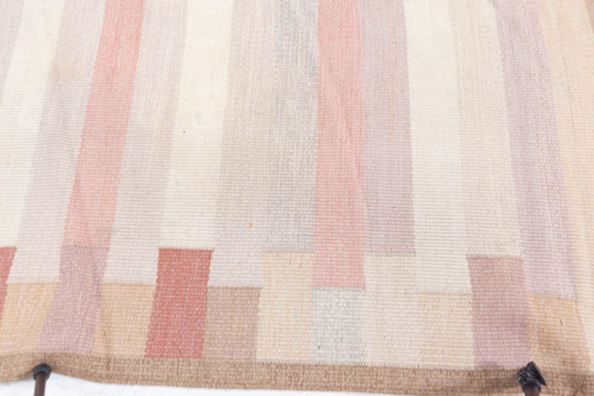 Mid-20th century Swedish Flat-Weave Rug In Good Condition For Sale In New York, NY