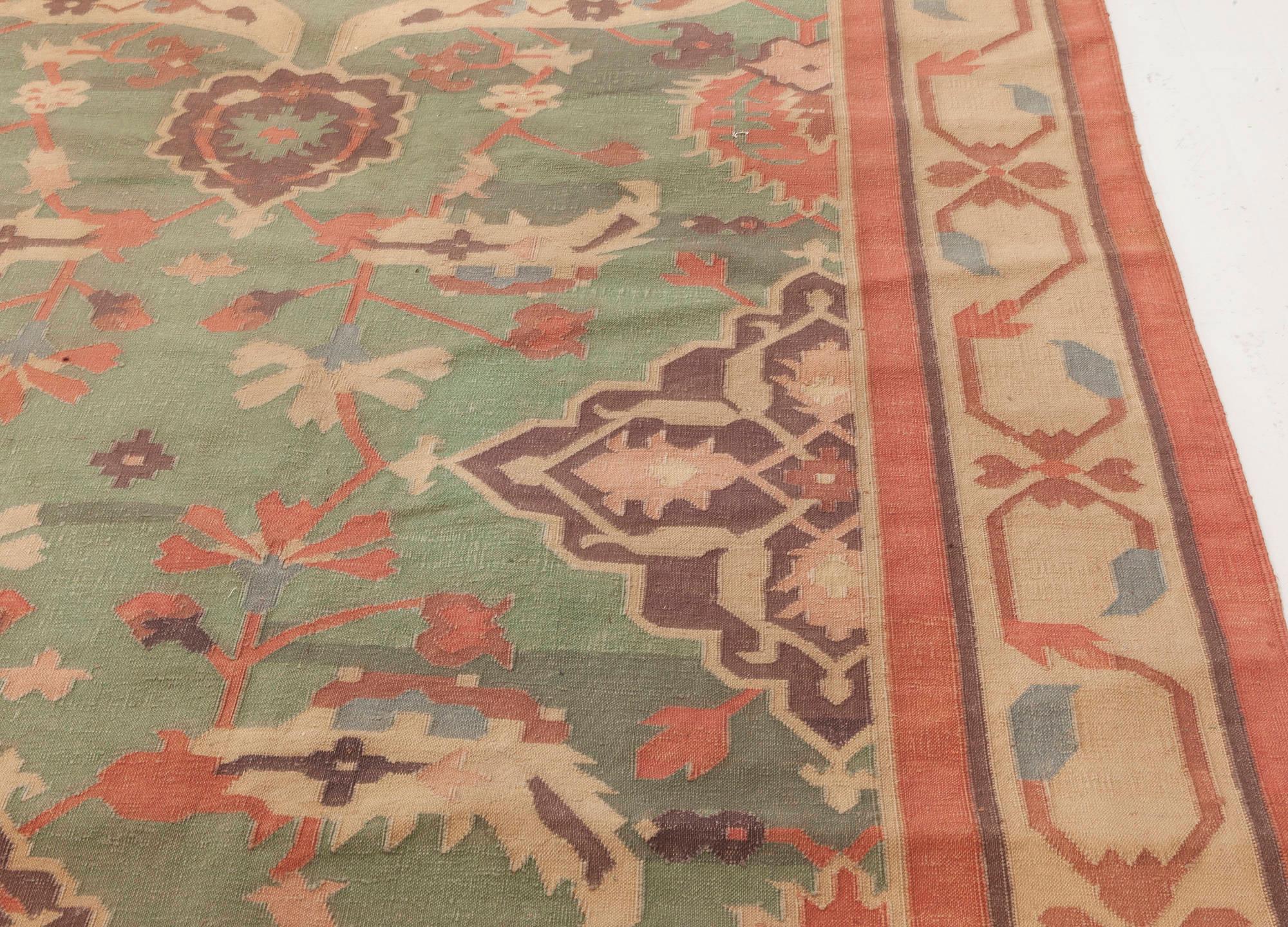 Indischer Dhurrie-Flachgewebe-Teppich aus der Jahrhundertmitte im Zustand „Gut“ im Angebot in New York, NY