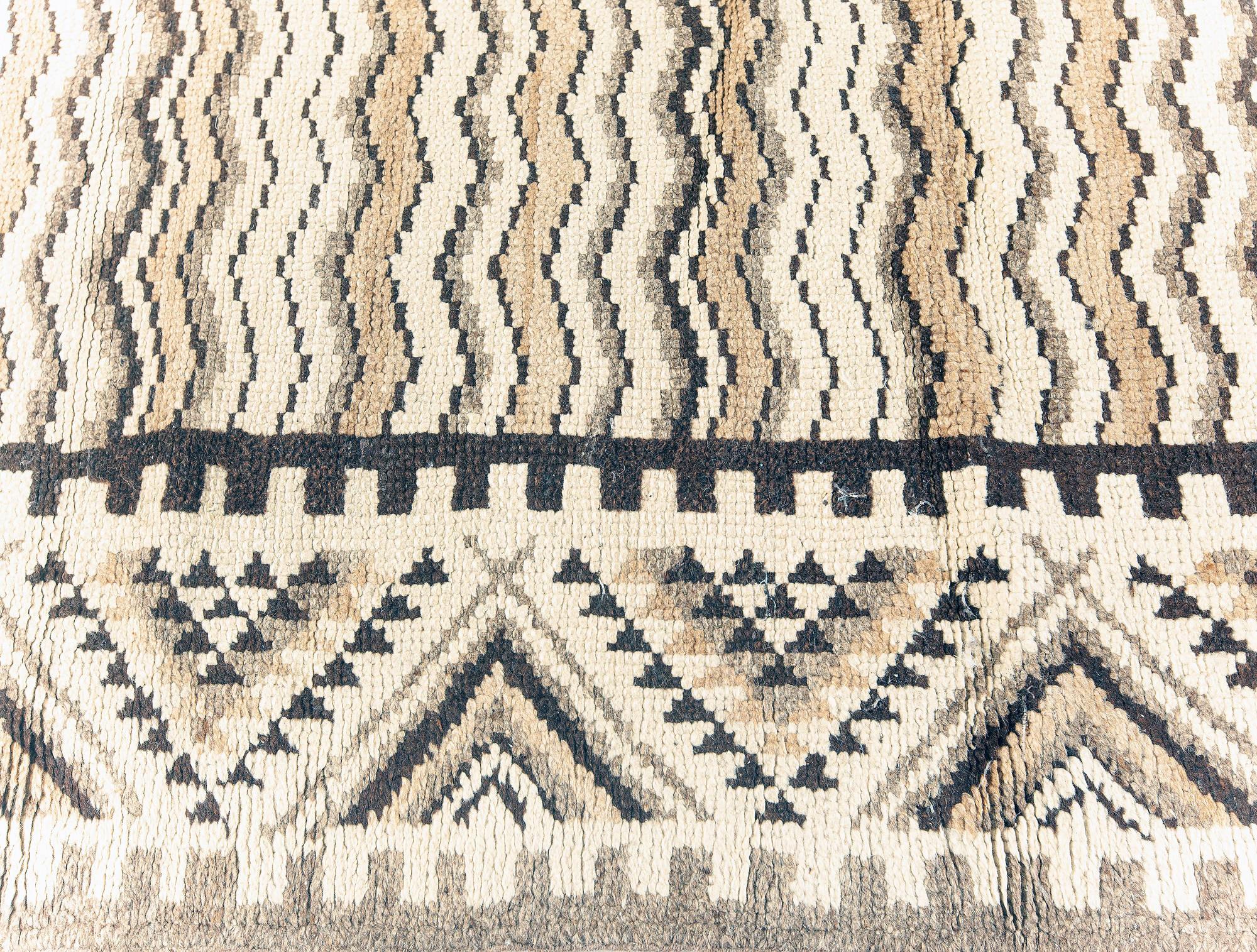 Midcentury Moroccan Handmade Wool Rug For Sale 1