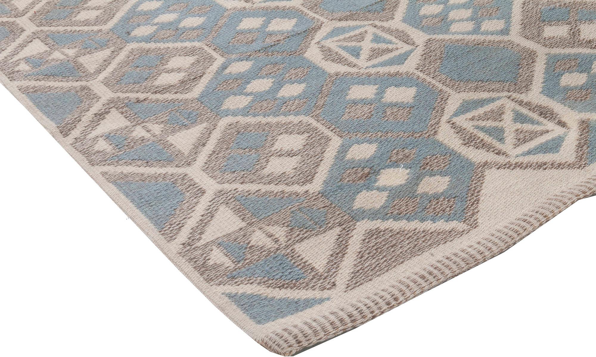 Midcentury Scandinavian Geometric Handmade Wool Rug In Good Condition For Sale In New York, NY