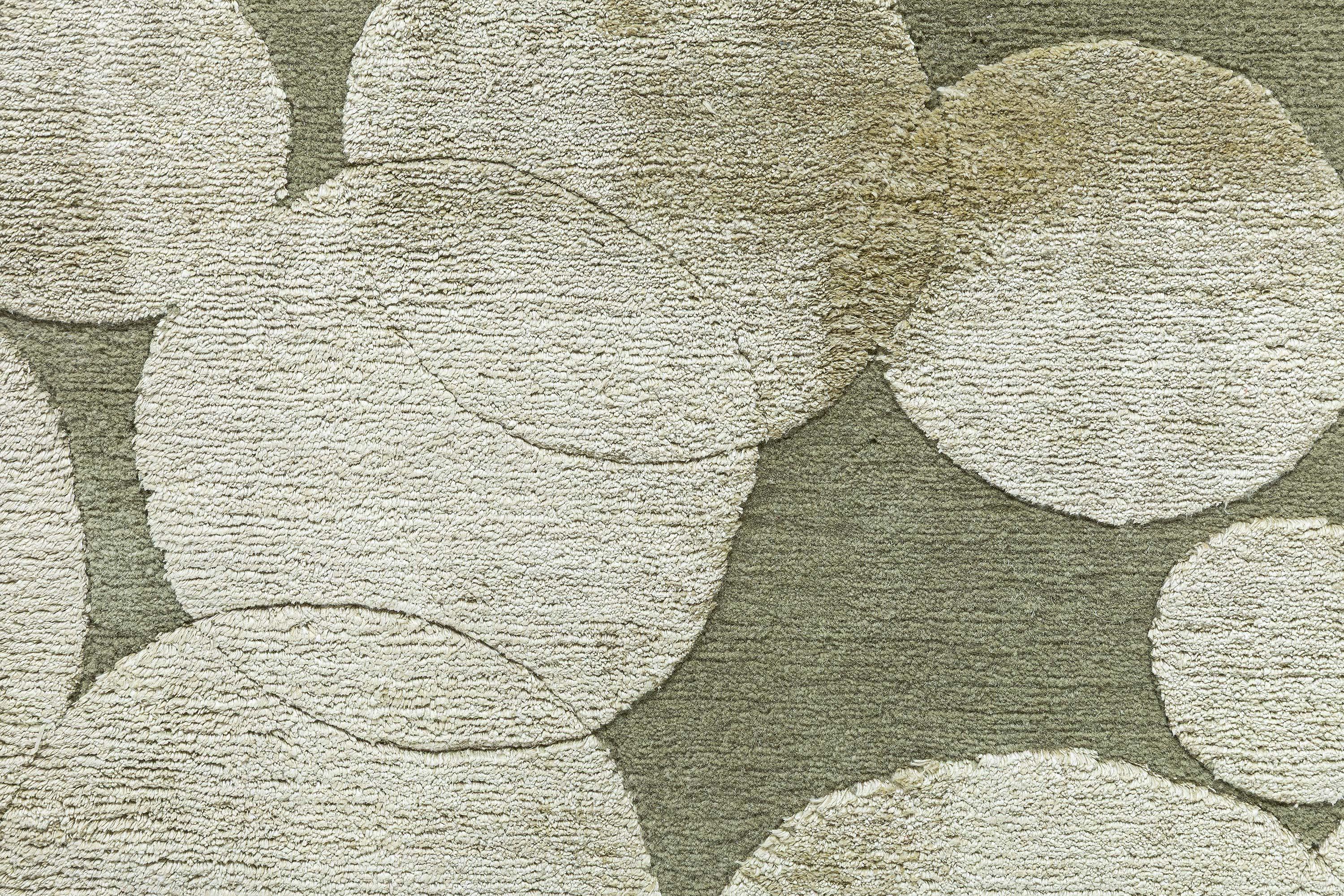 Doris Leslie Blau Collection Modern Bubble Design Rug by Alan Wanzanberg
Größe: 6'0