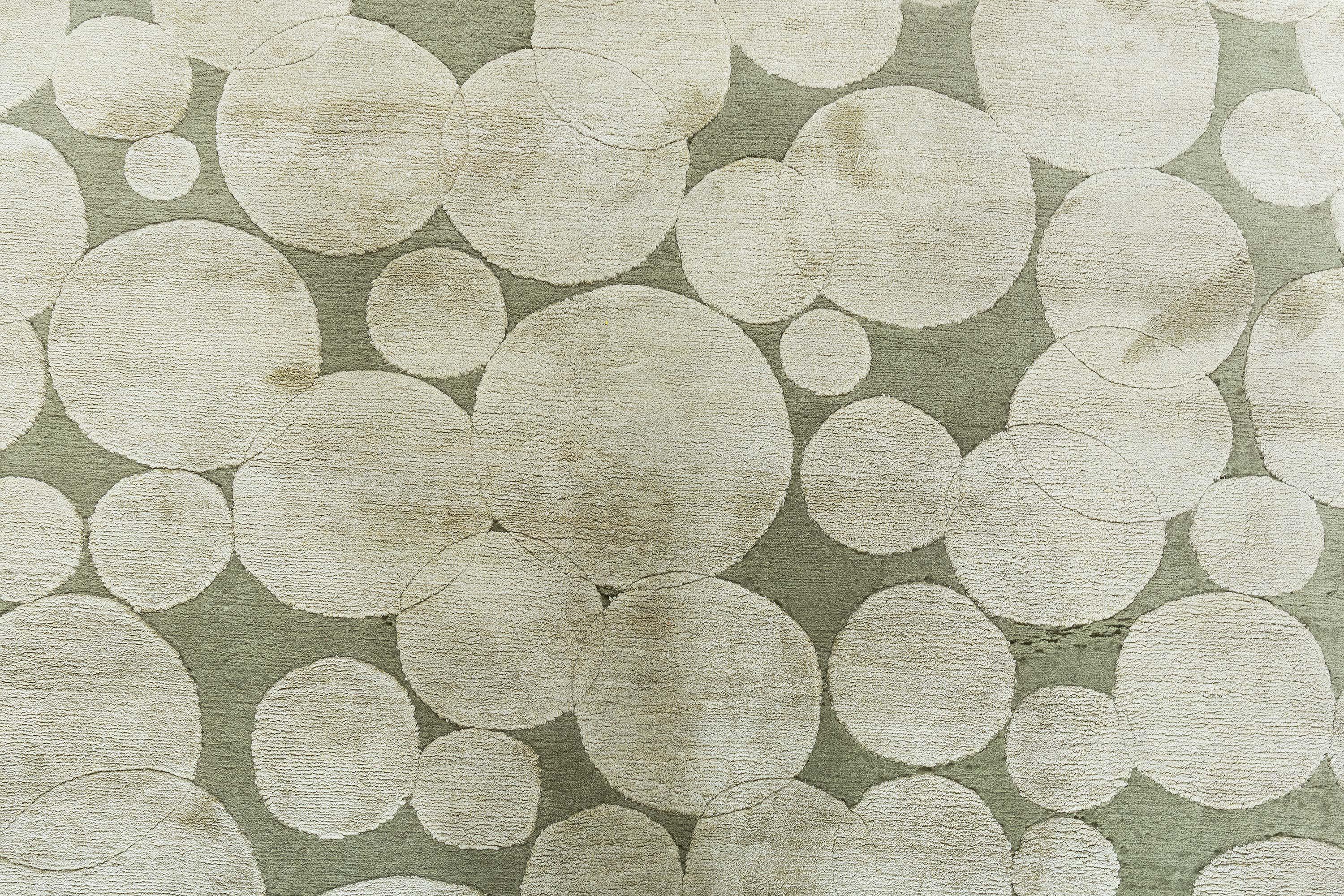 Doris Leslie Blau Collection Modern Bubble Design Rug by Alan Wanzanberg im Zustand „Neu“ im Angebot in New York, NY
