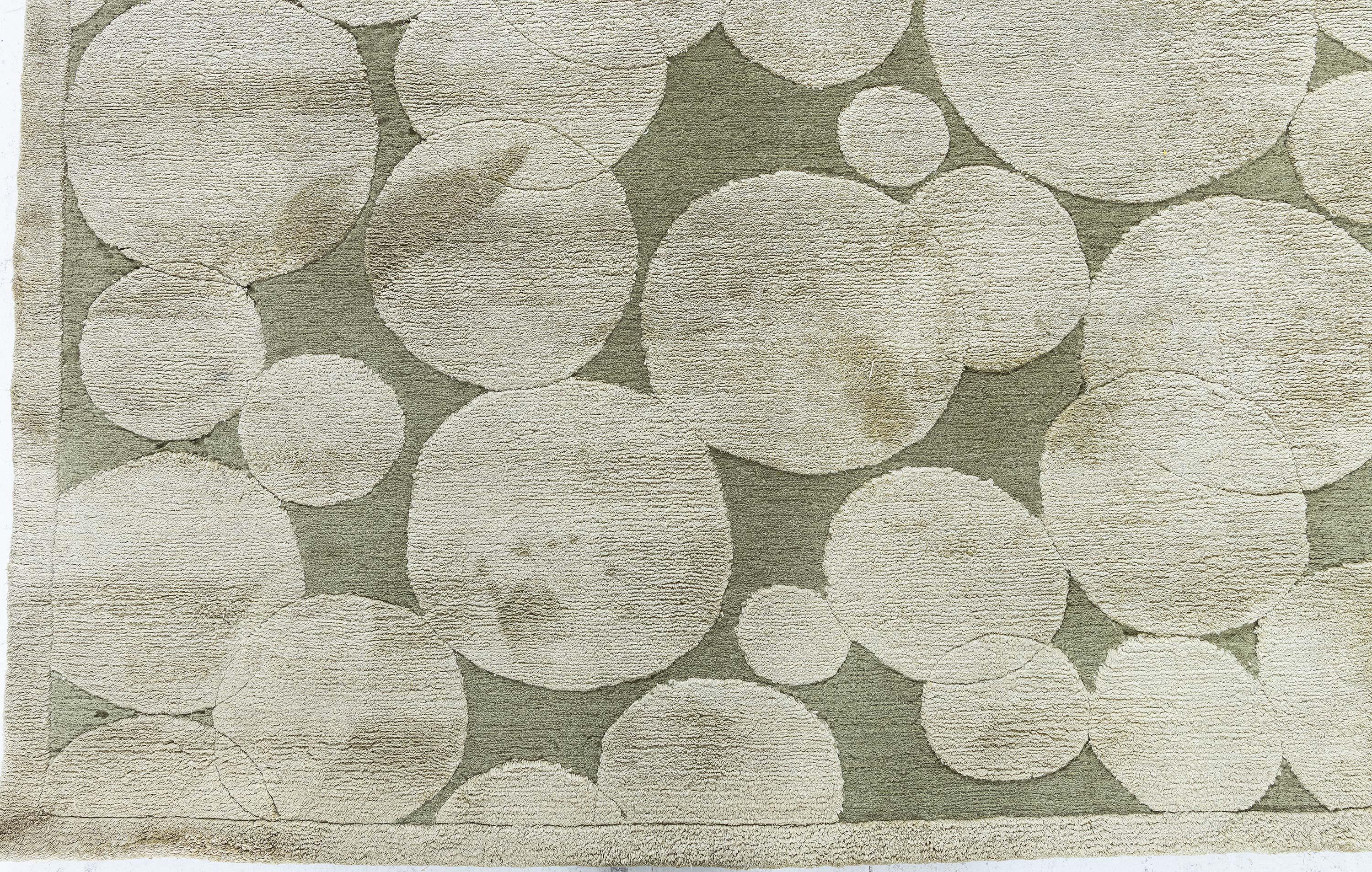 Doris Leslie Blau Collection Modern Bubble Design Rug by Alan Wanzanberg (21. Jahrhundert und zeitgenössisch) im Angebot