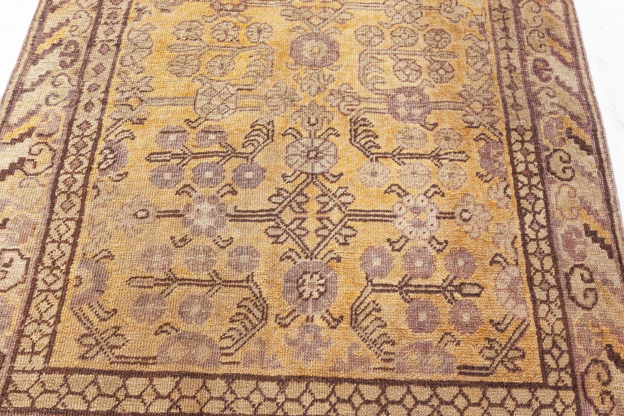 Vintage Samarkand Handmade Wool Rug In Good Condition For Sale In New York, NY