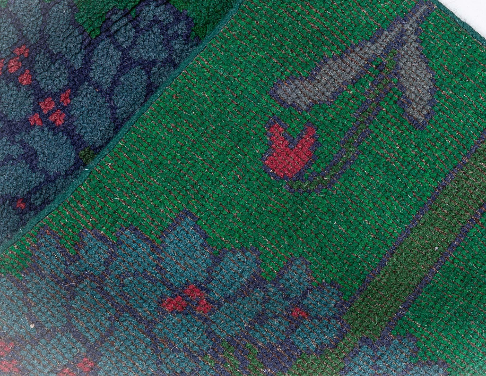 Doris Leslie Blau Donegal par CFA Voysey Fragment Bon état - En vente à New York, NY