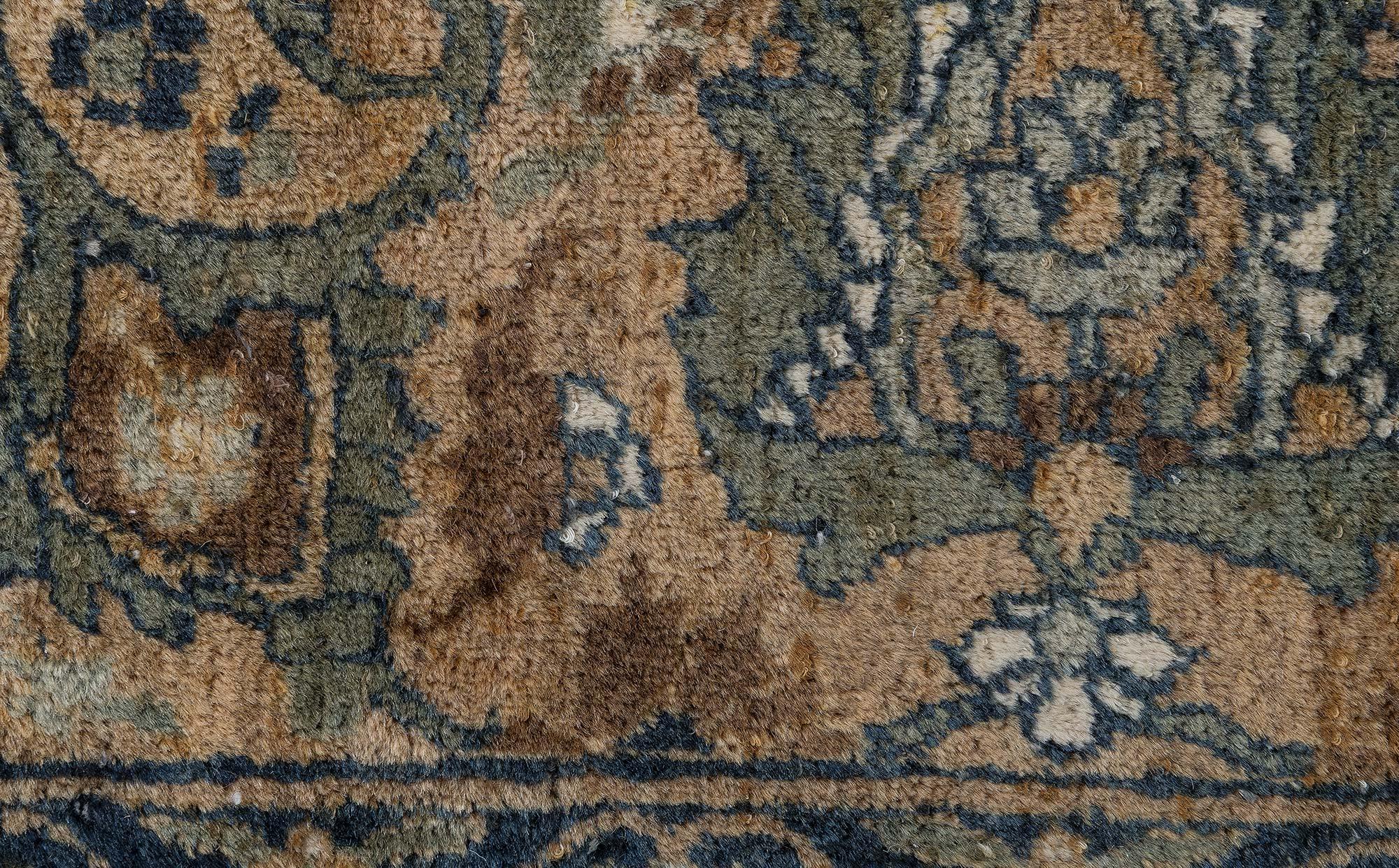 Tapis persan Kirman botanic en laine tissée à la main du début du 20e siècle
Taille : 9'0
