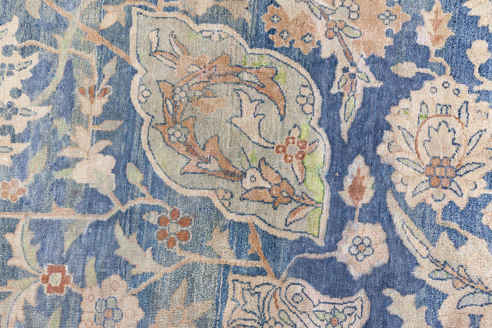 Anfang des 20. Jahrhunderts Persischer Kirman Indigo, Kamel, beige, antik gewaschen, handgewebter Wollteppich
Größe: 8'9