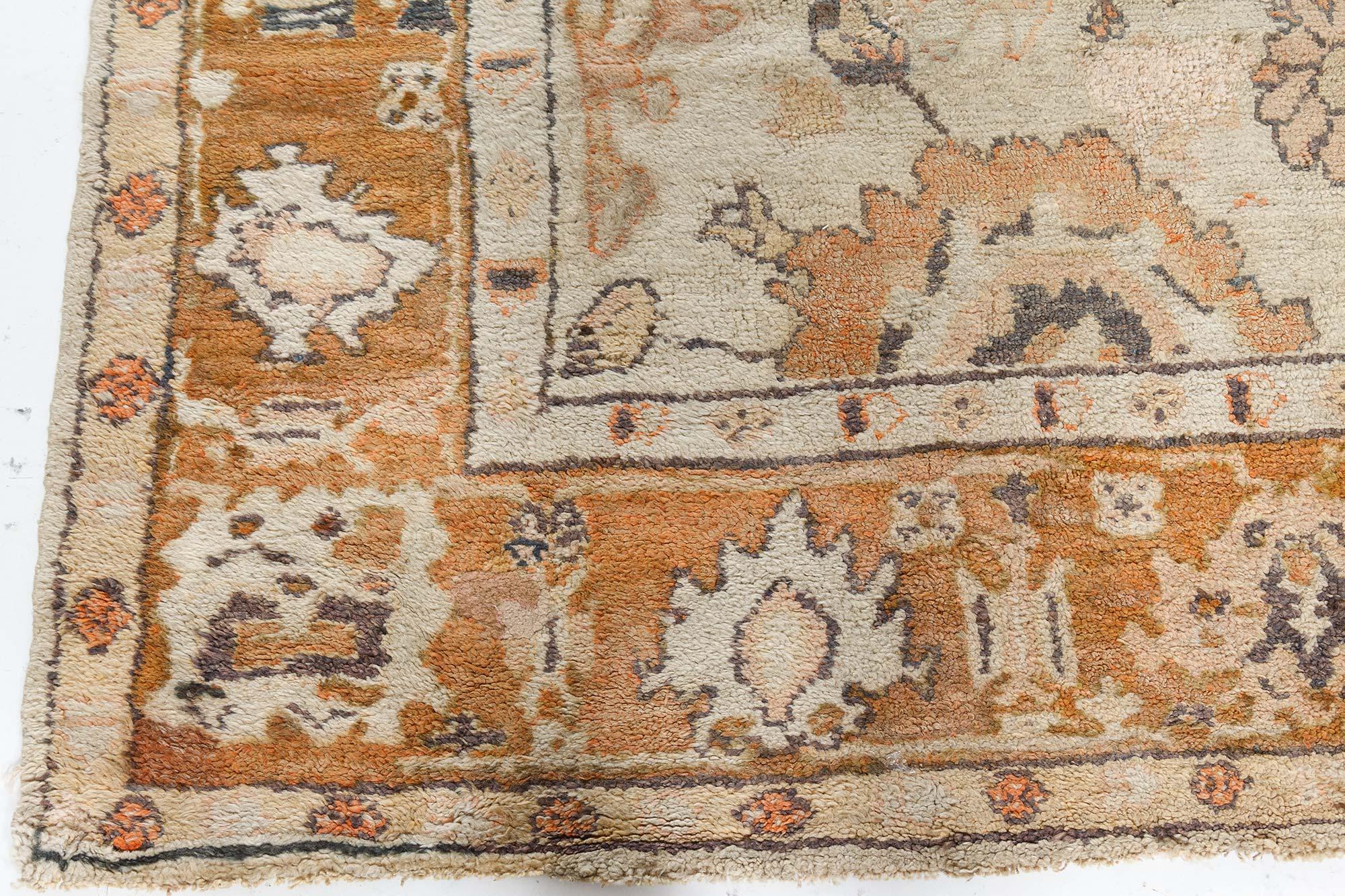 Doris Leslie Blau Alfombra de lana turca Oushak Botanic de principios del siglo XX hecha a mano Lana en venta