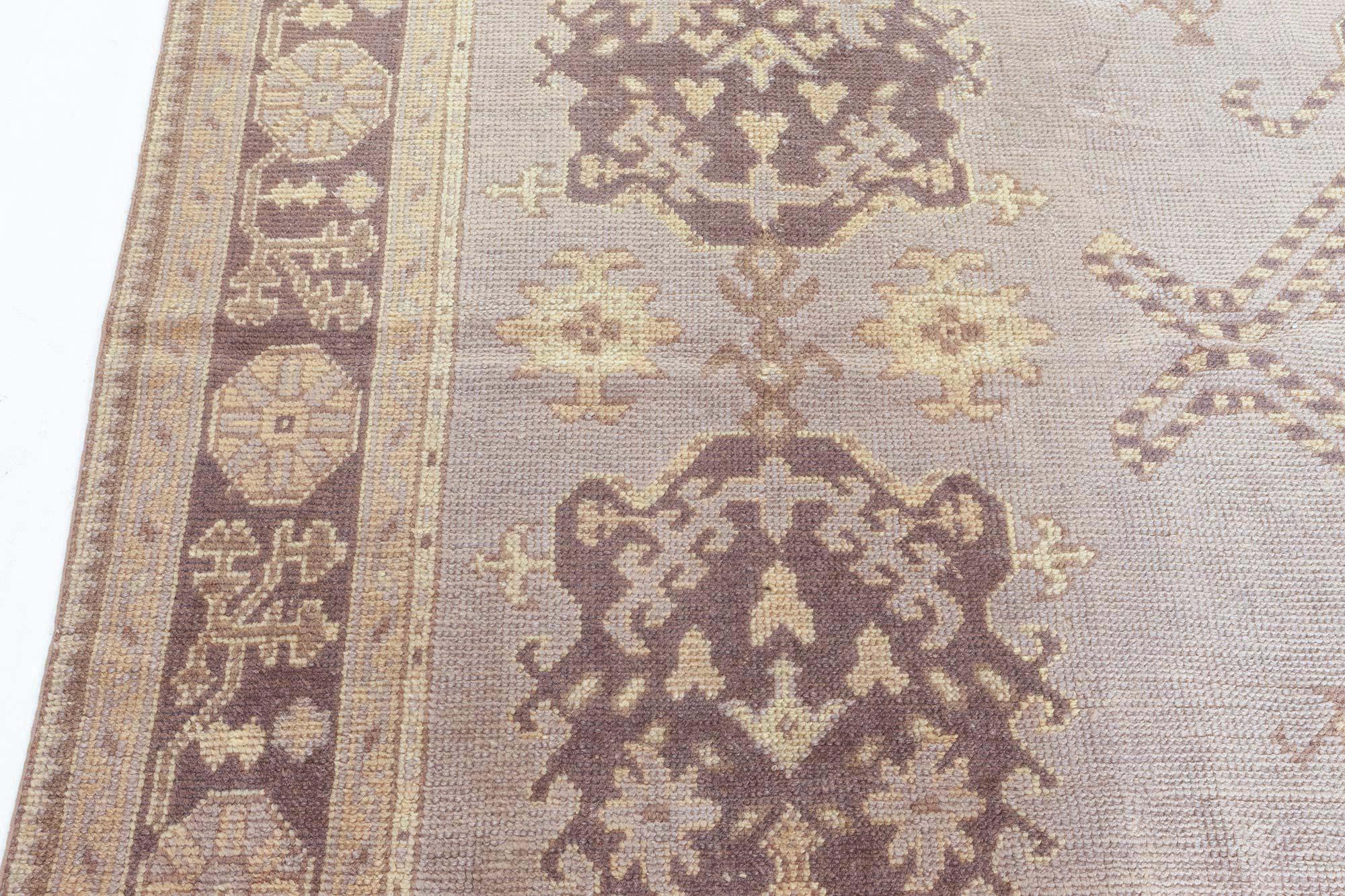 Antique Turkish Oushak Rug
Size: 7'7