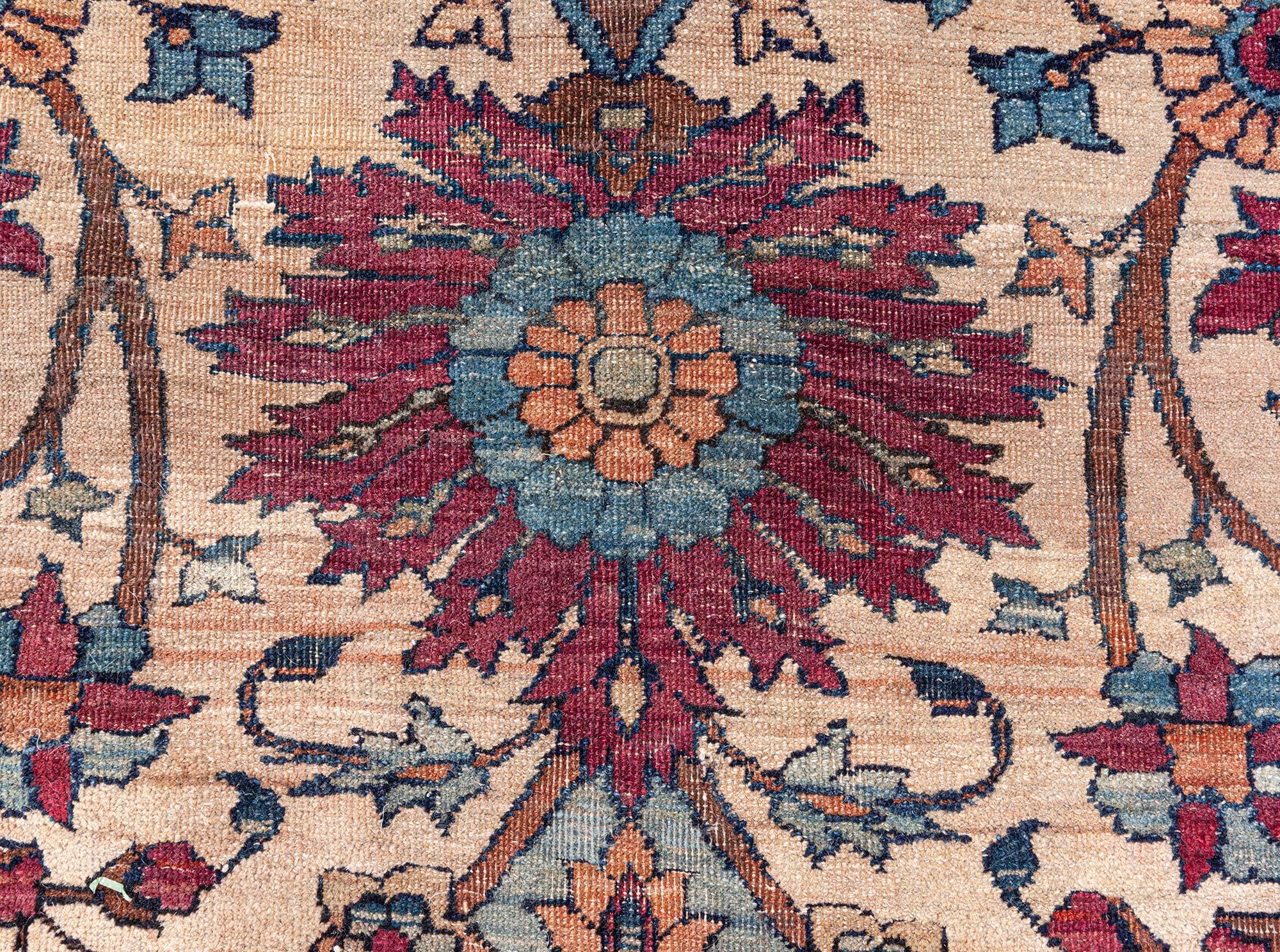Tappeto extra large in lana persiano Kirman botanico fatto a mano dei primi del Novecento
Dimensioni: 497 × 525 cm (16'4