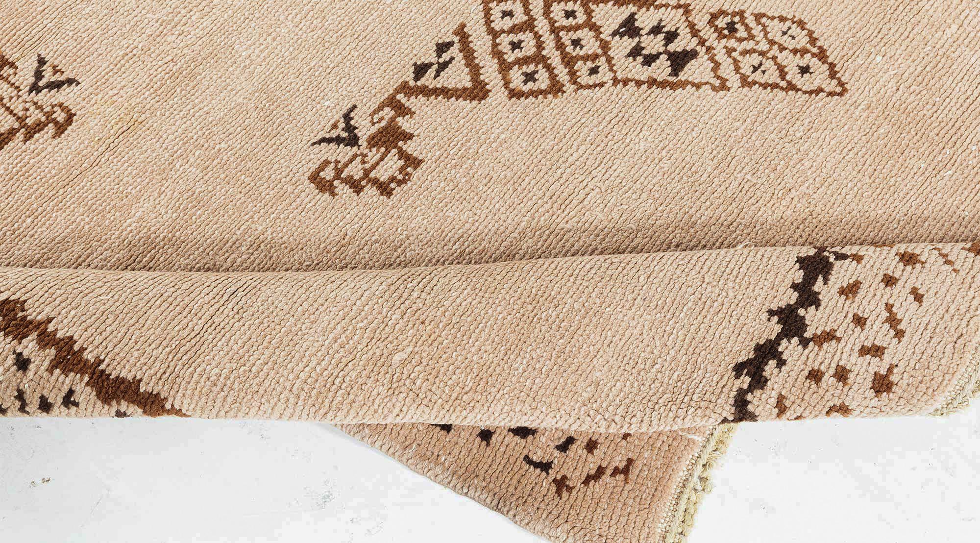 French Art Deco Rug
Size: 4'10