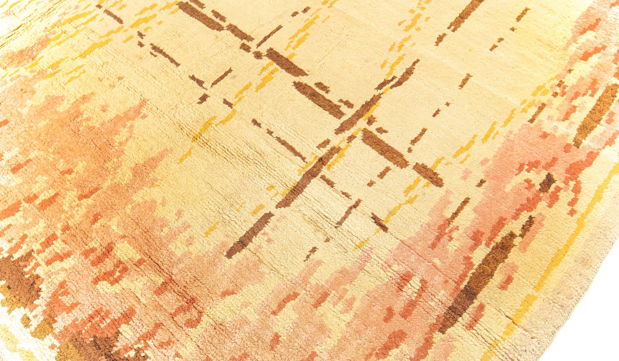Doris Leslie Blau Französischer Art-Déco-Teppich in Golden Beige und Lipstick Pink (Wolle) im Angebot