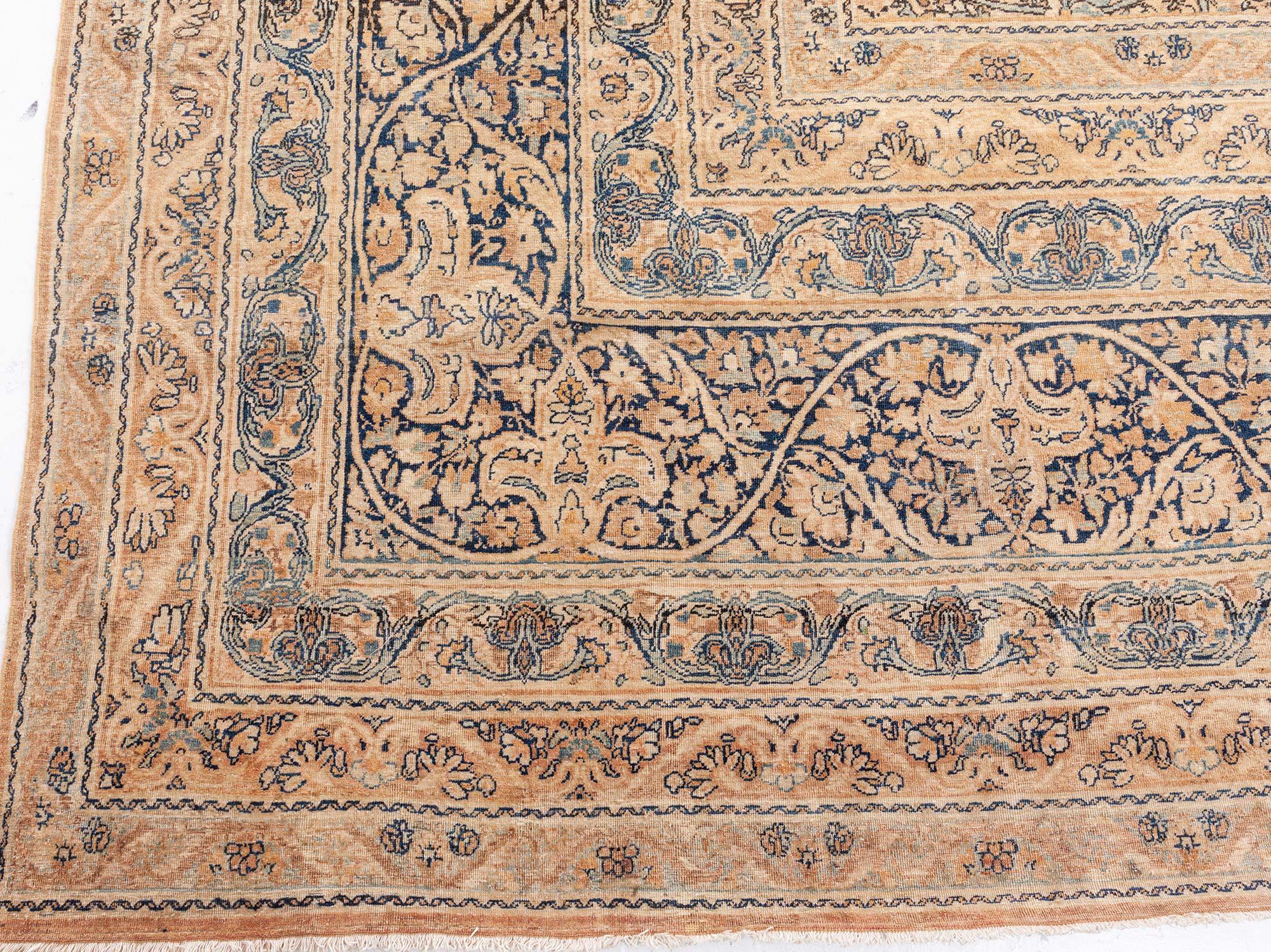 Doris Leslie Blau Großer persischer Kirman-Wollteppich aus dem 19. Jahrhundert, handgefertigt (Persisch) im Angebot